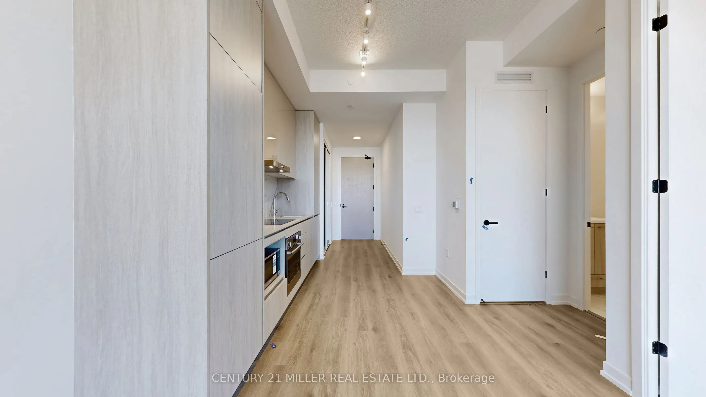28 Interchange Way, #4308