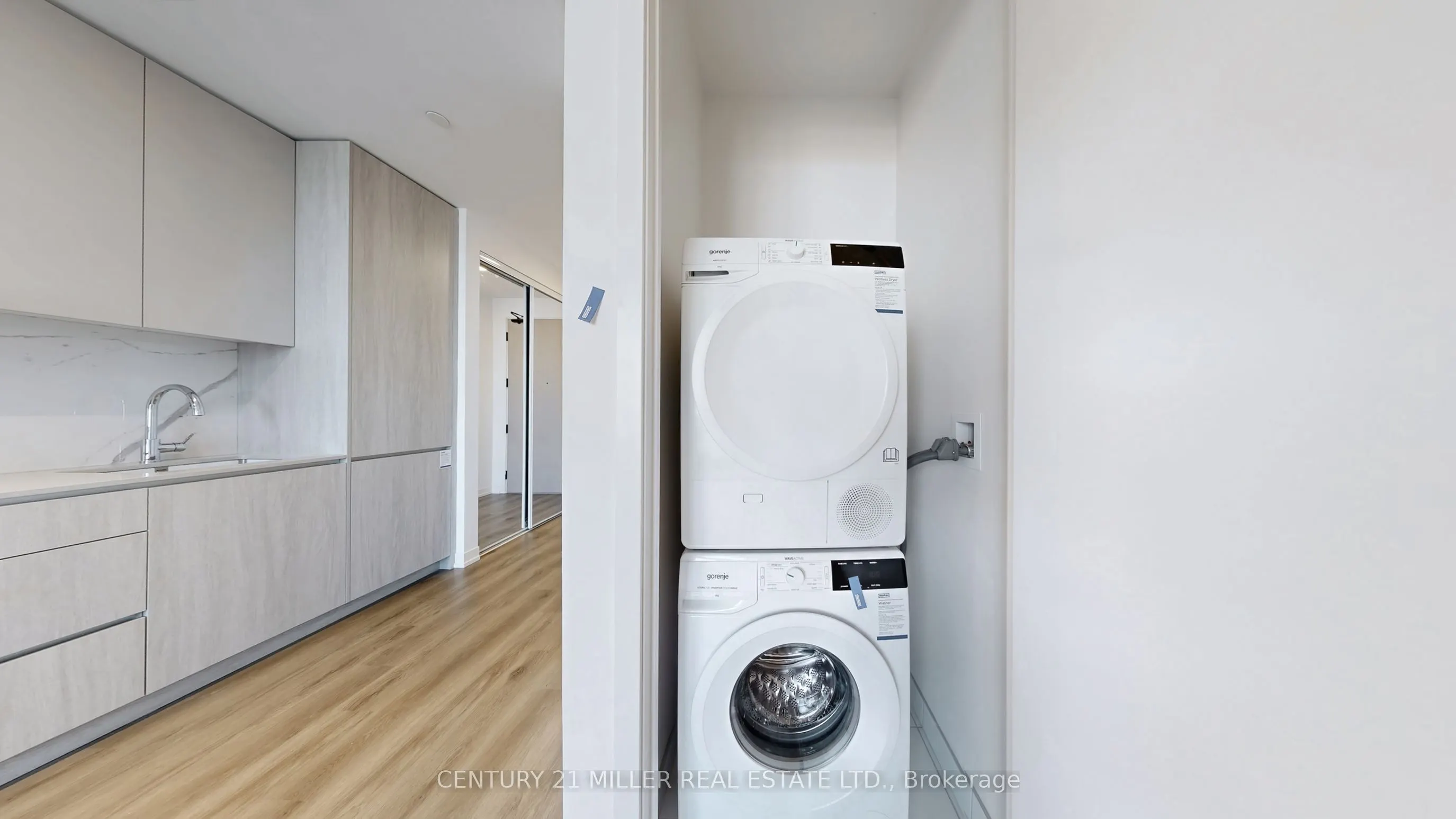 28 Interchange Way, #4308