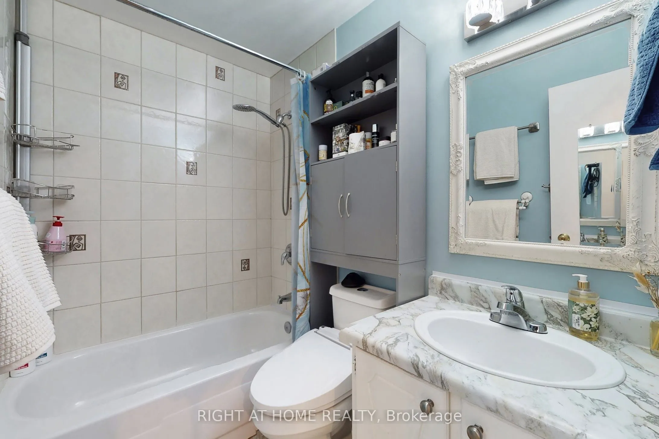 16 Elgin Street, #320