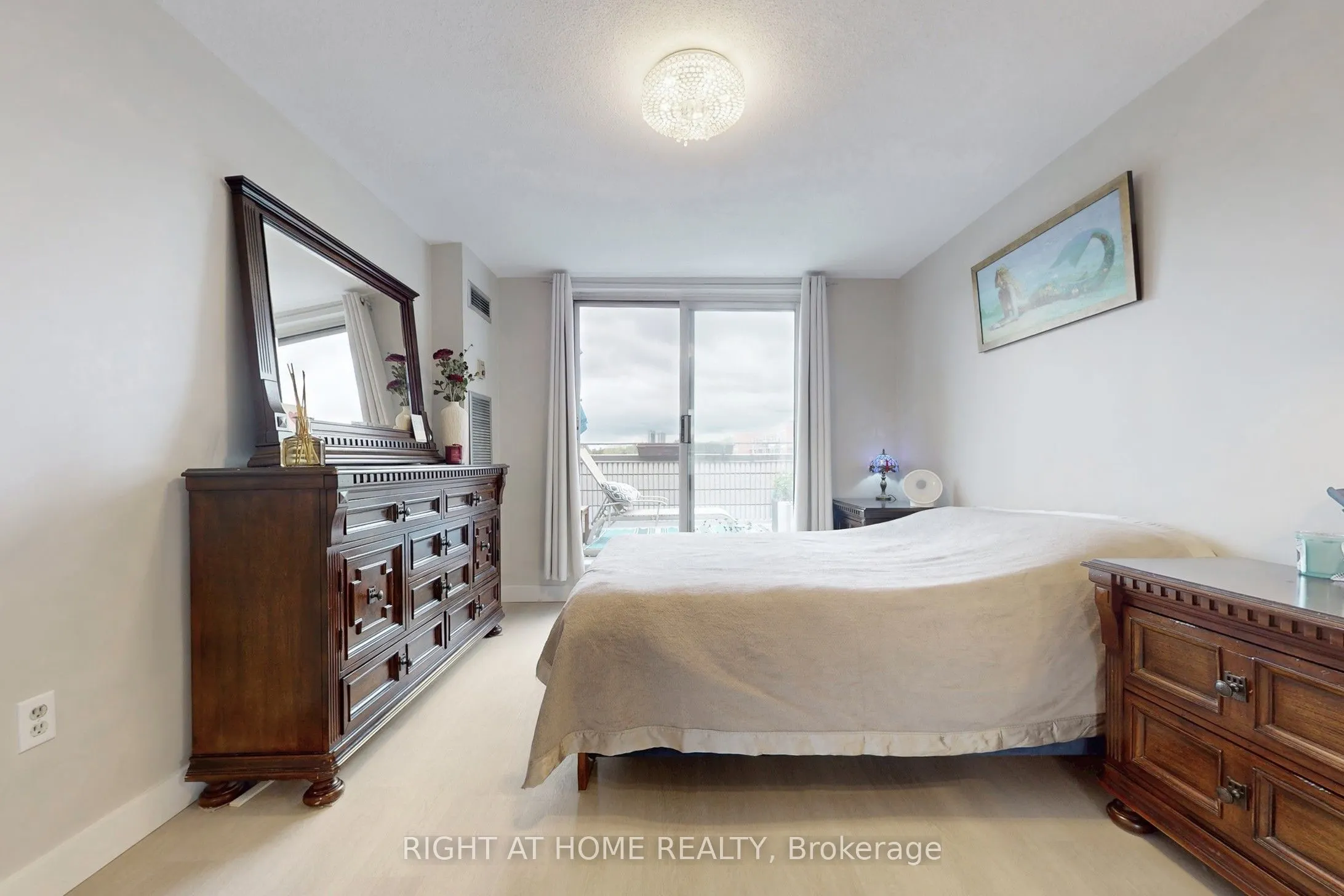 16 Elgin Street, #320