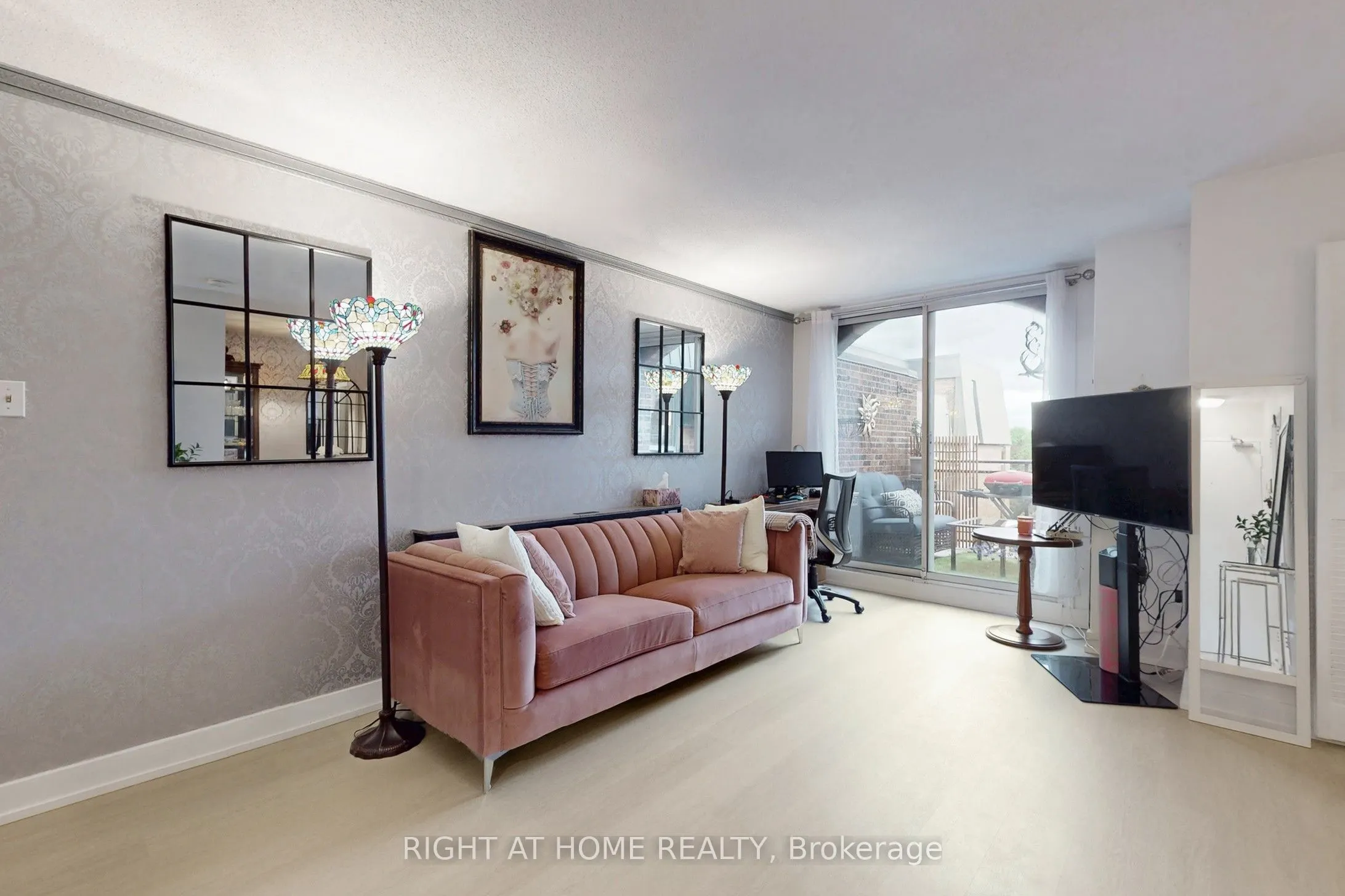 16 Elgin Street, #320