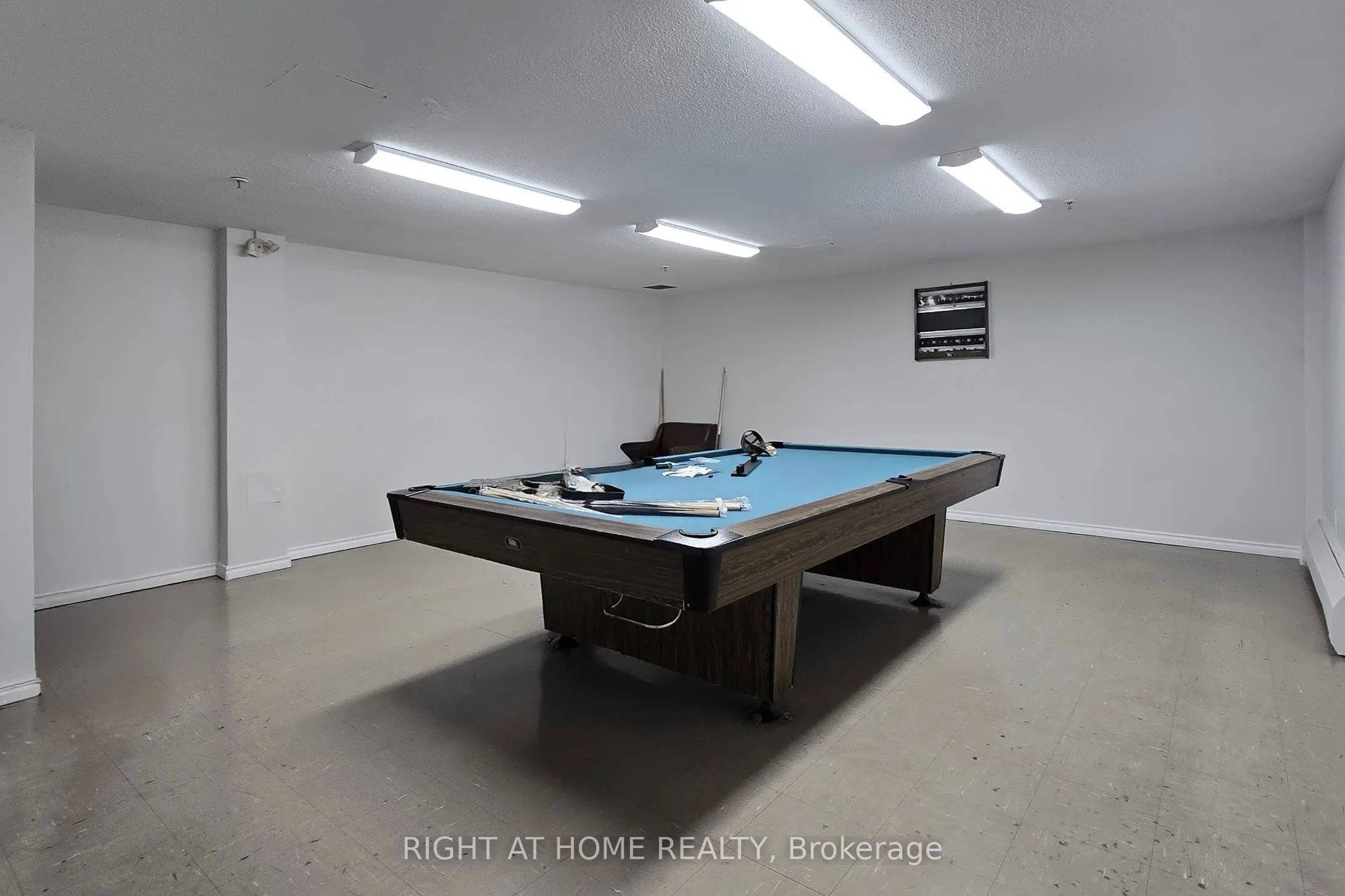 16 Elgin Street, #320