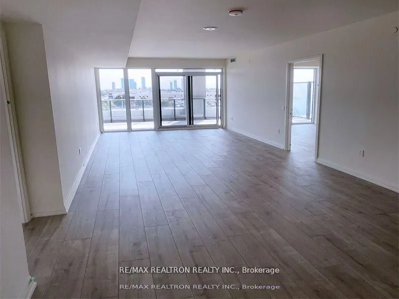 8960 Jane Street, #326