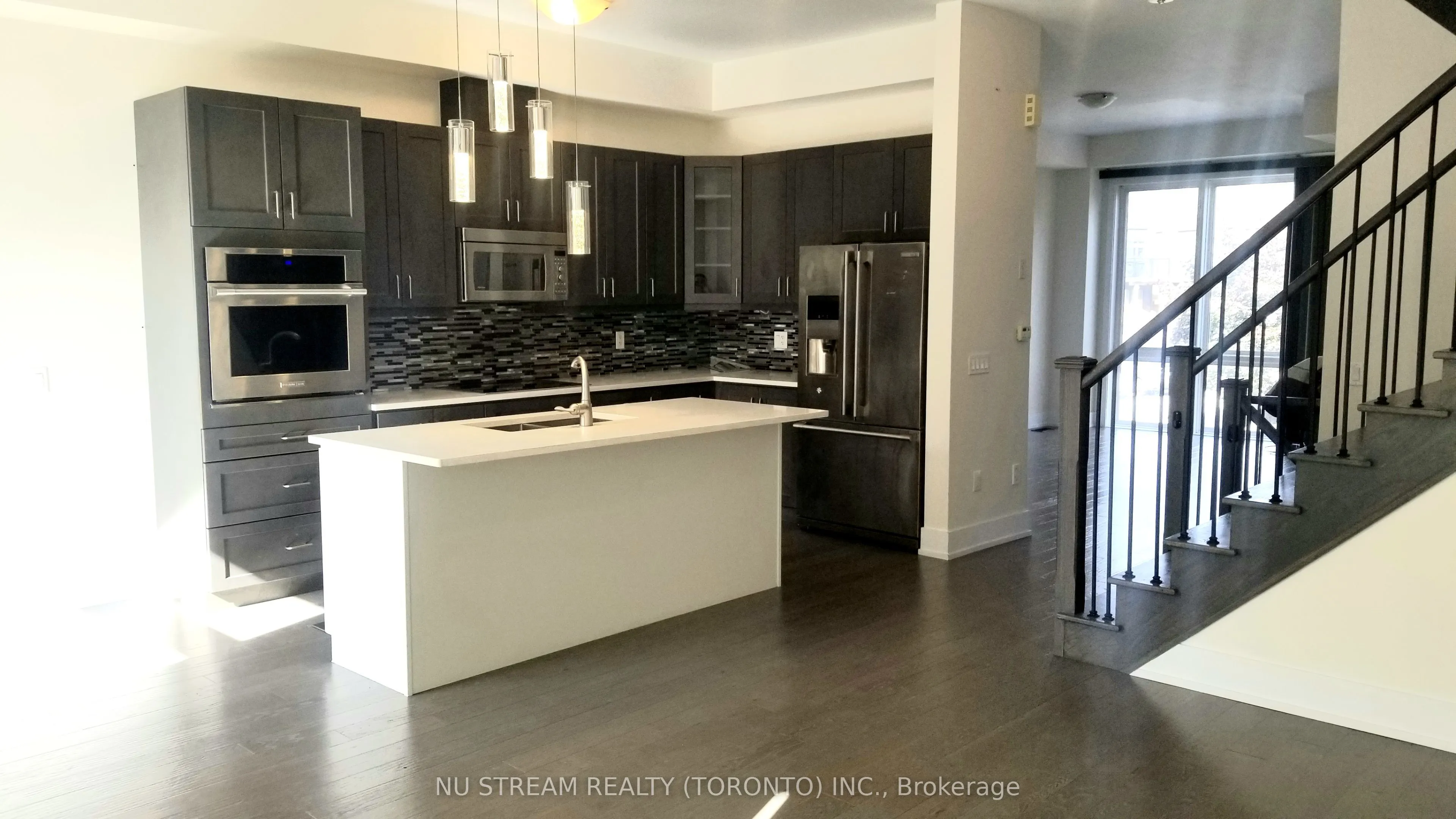 48 Crestridge Drive