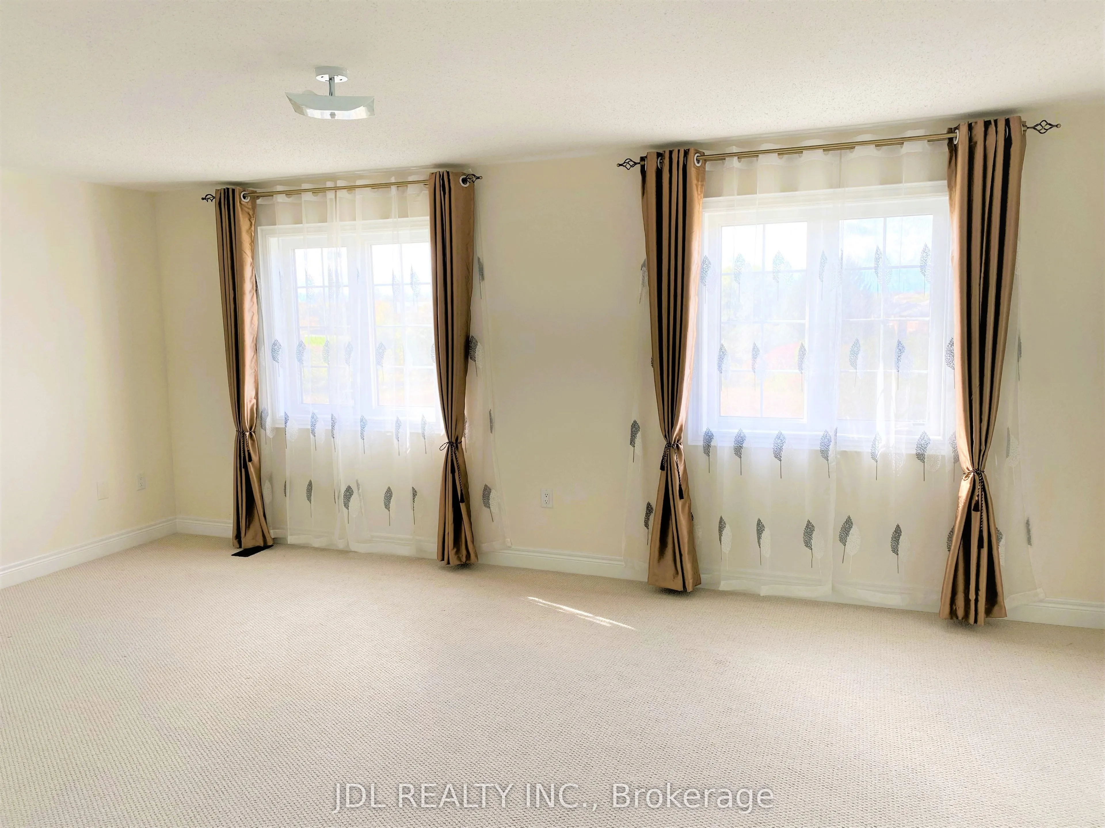 548 Somerville Drive