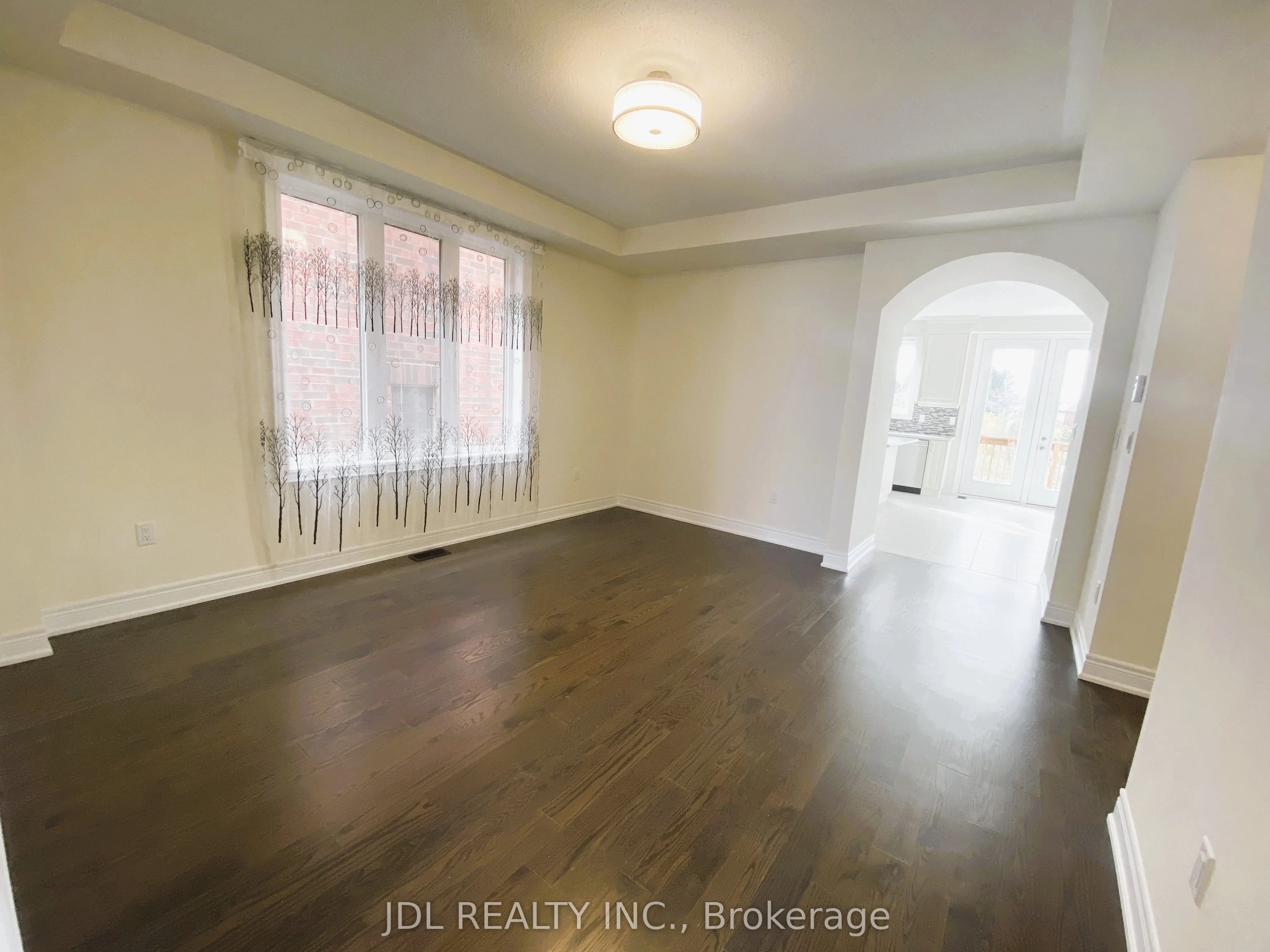 548 Somerville Drive