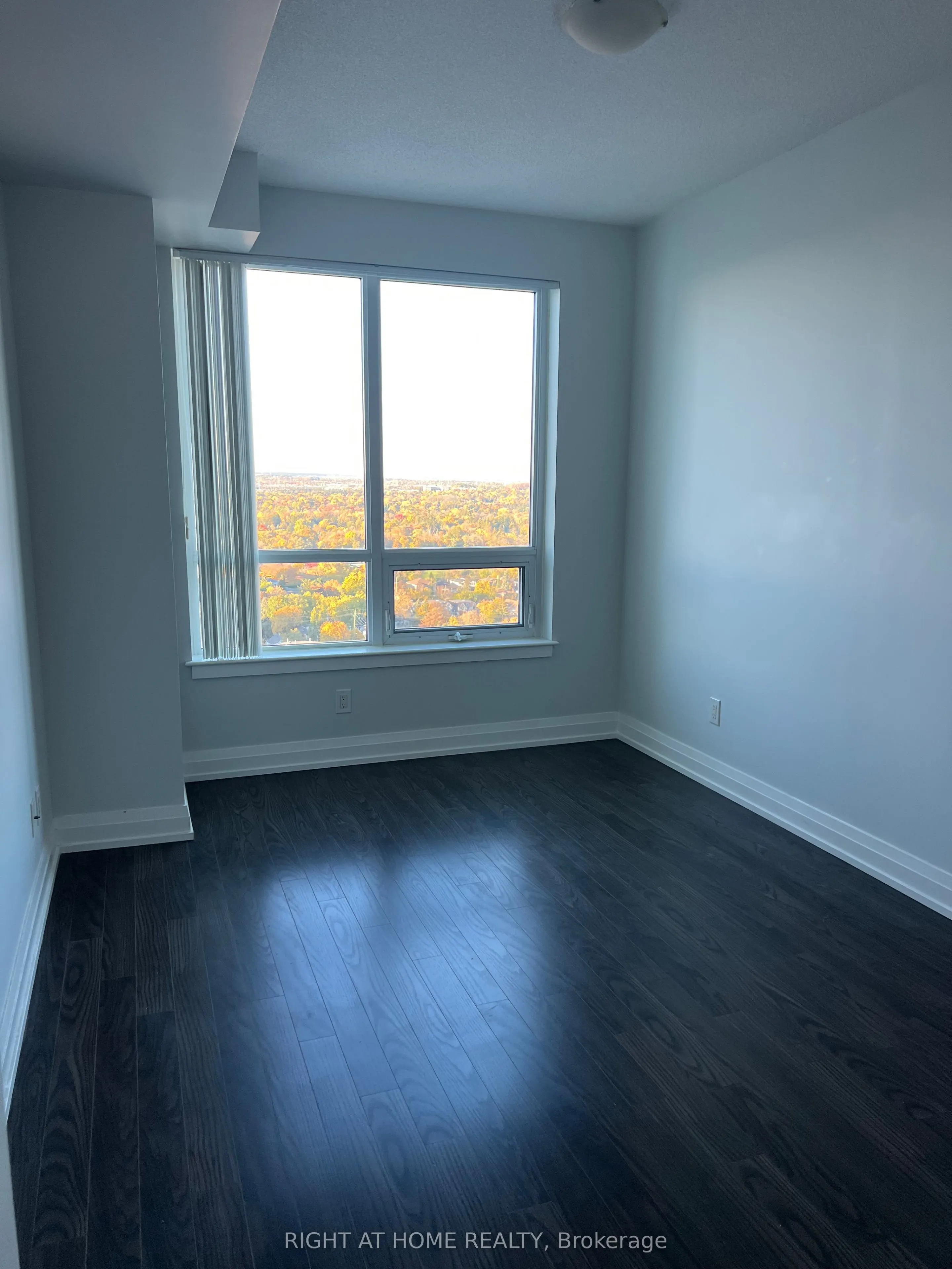 7167 Yonge Street, #Ph101