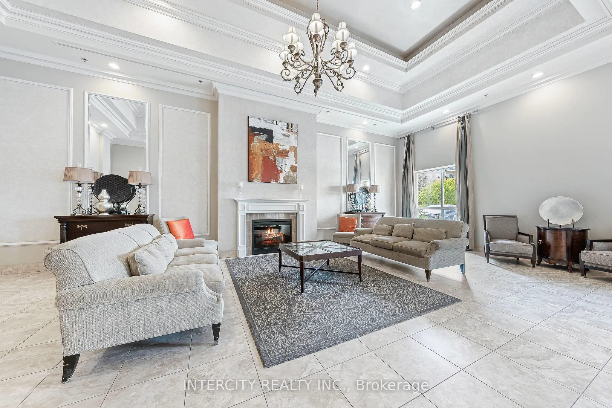8 Maison Parc Court, #520