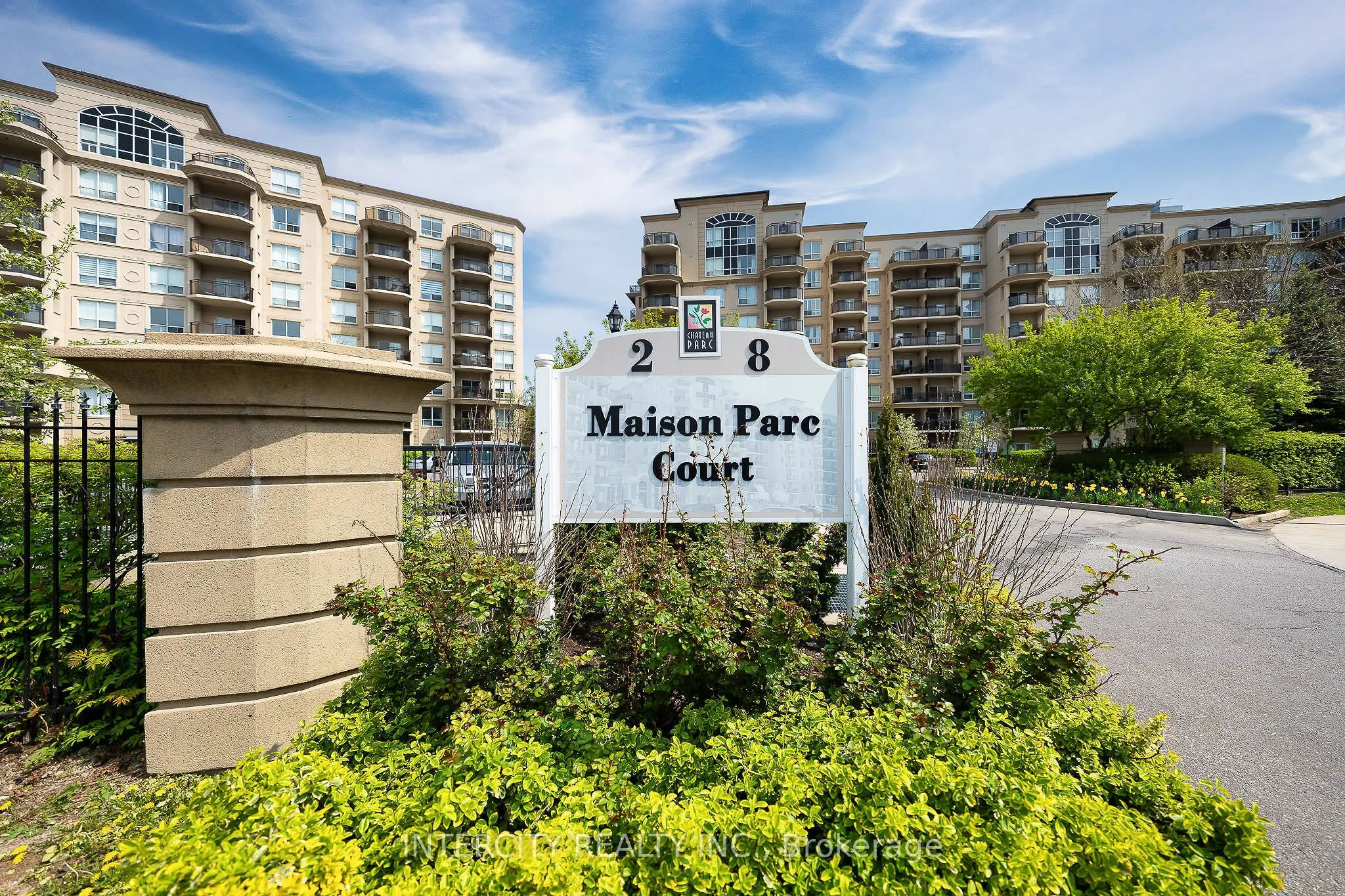 8 Maison Parc Court, #520