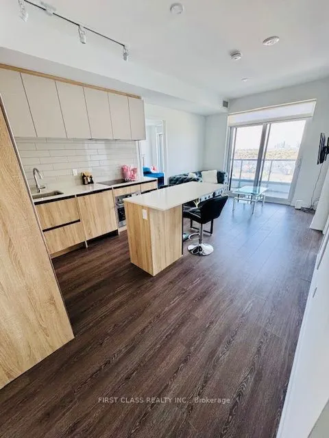 7950 BATHURST Street, #1201