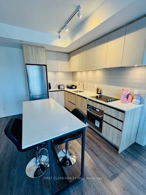 7950 BATHURST Street, #1201