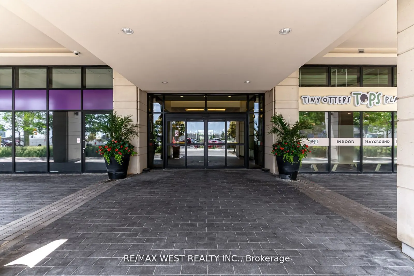2900 Highway 7 Road, #606
