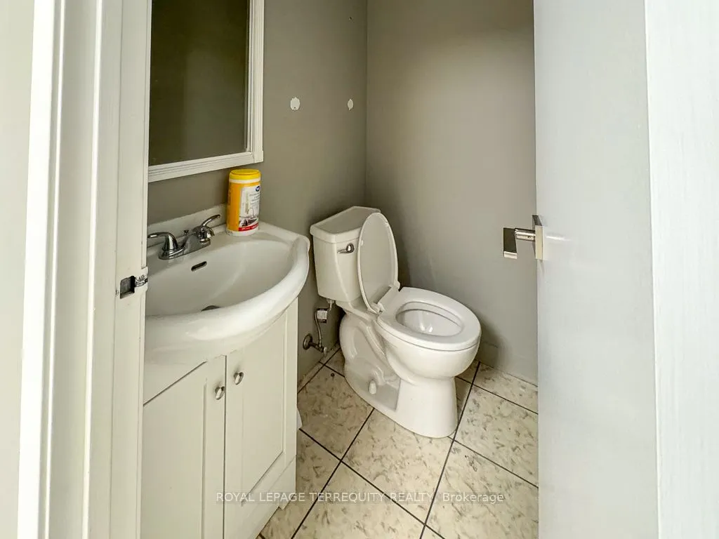 5402 Main Street, #201
