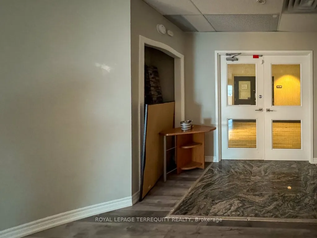 5402 Main Street, #201