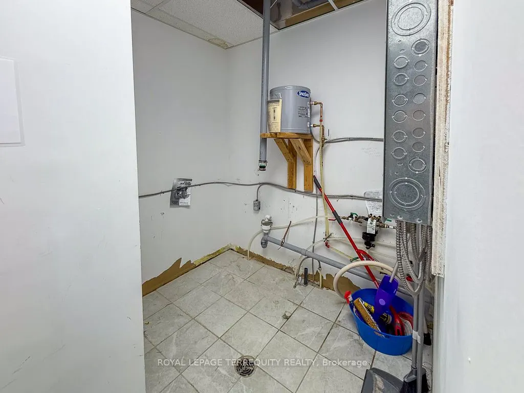 5402 Main Street, #203