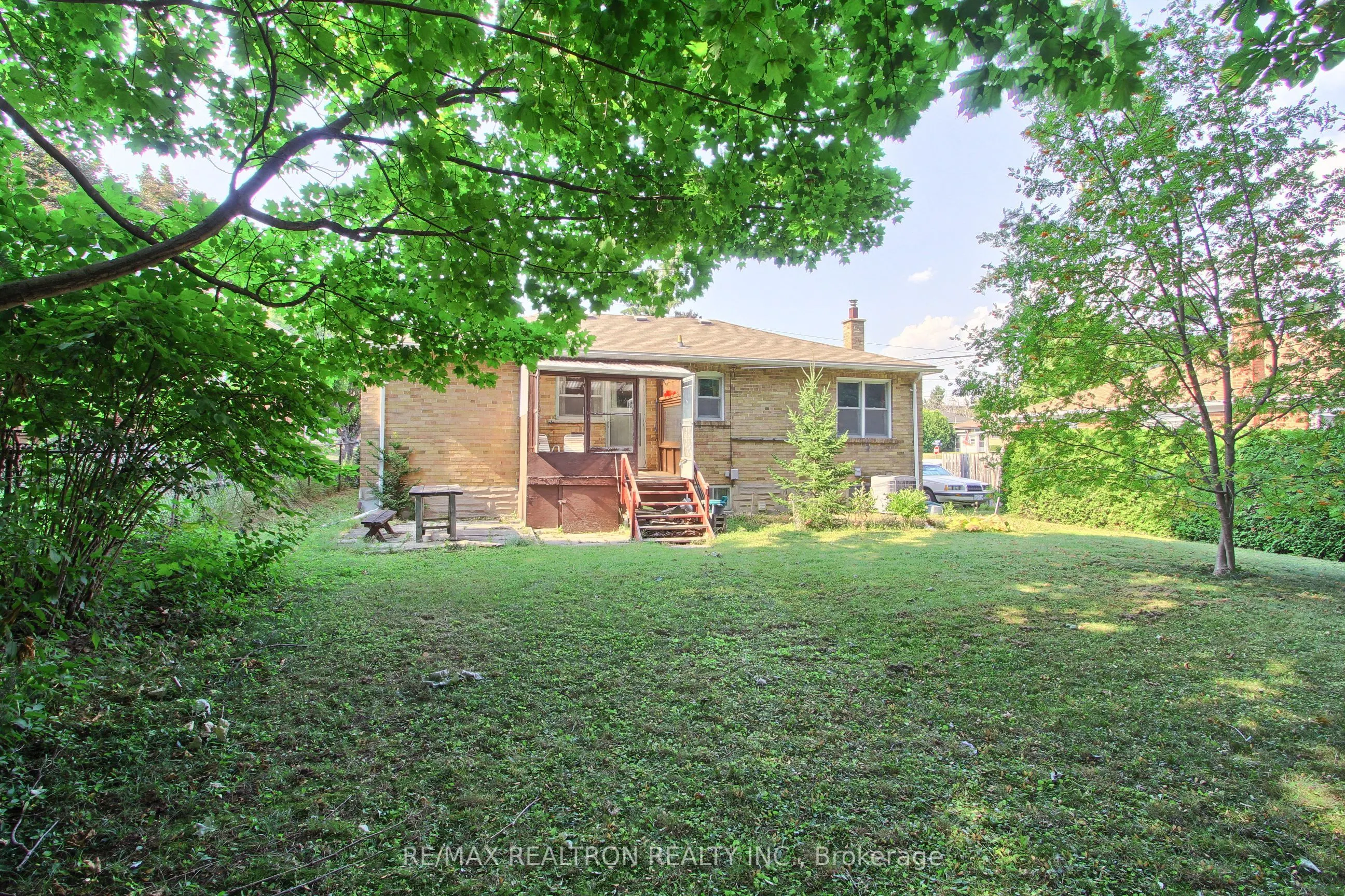49 Monkswood Crescent