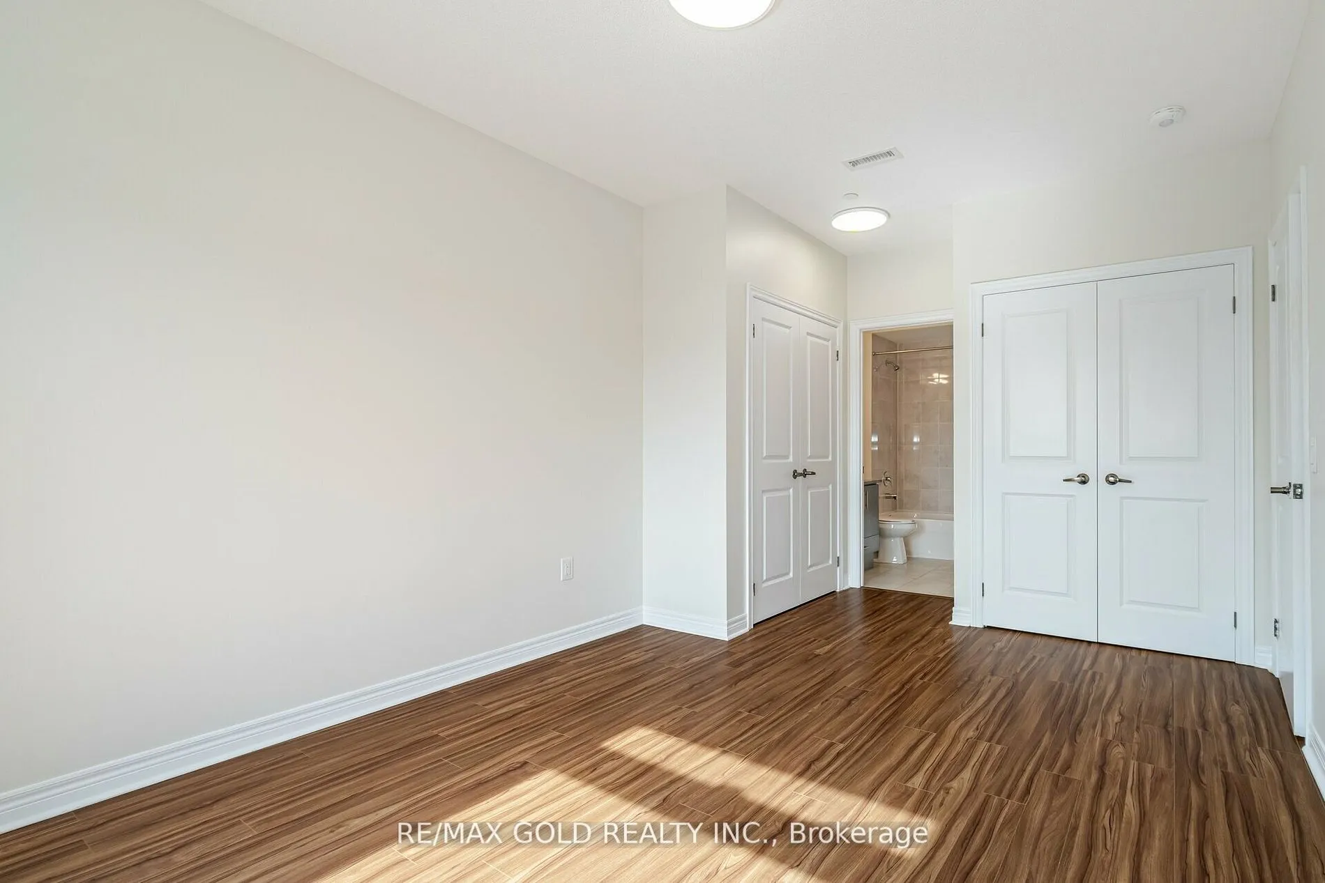 39 New Delhi Drive, #209