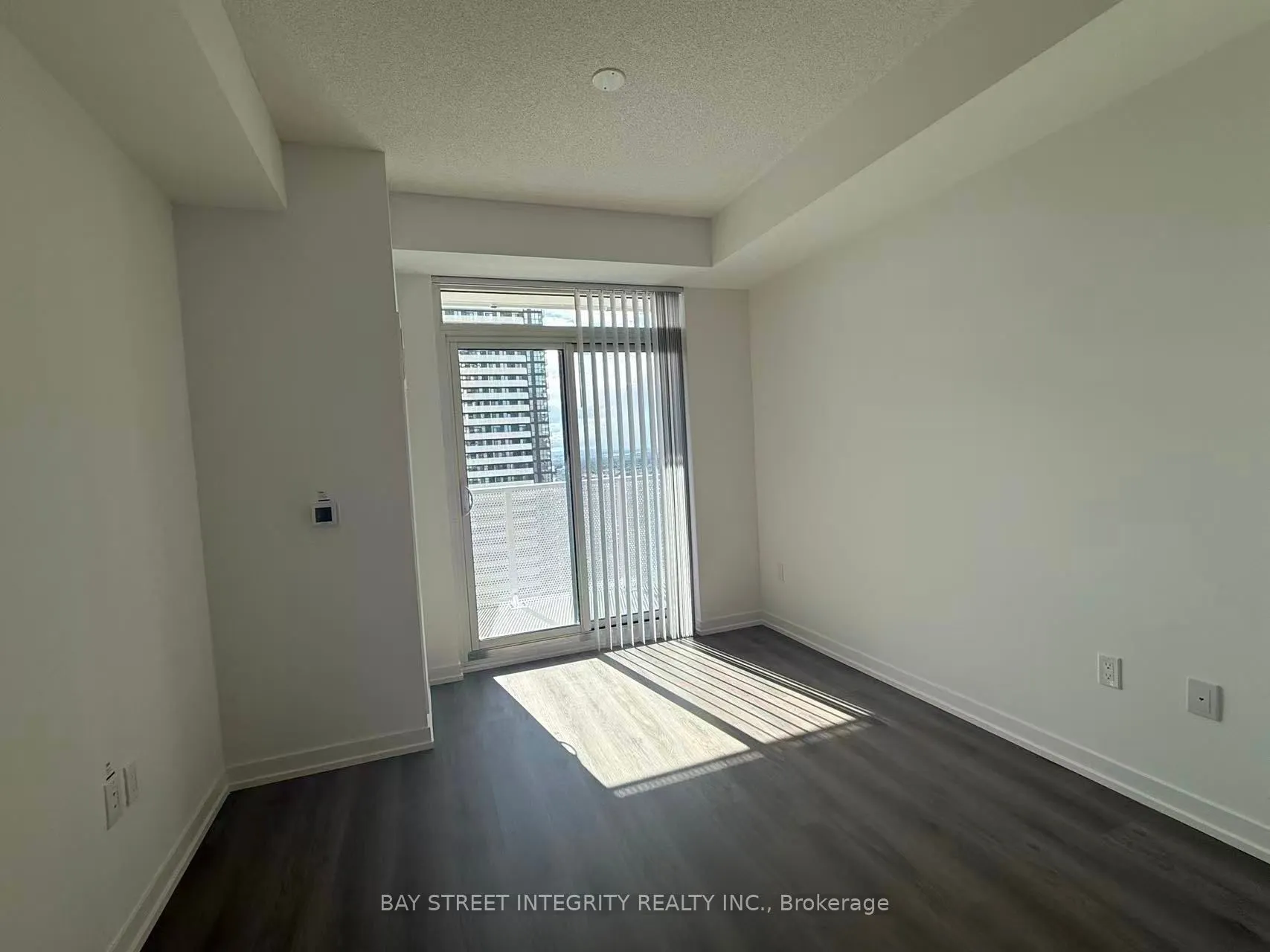 28 Interchange Way, #2915