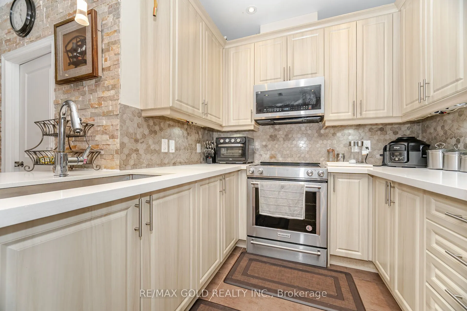 7325 Markham Road, #715