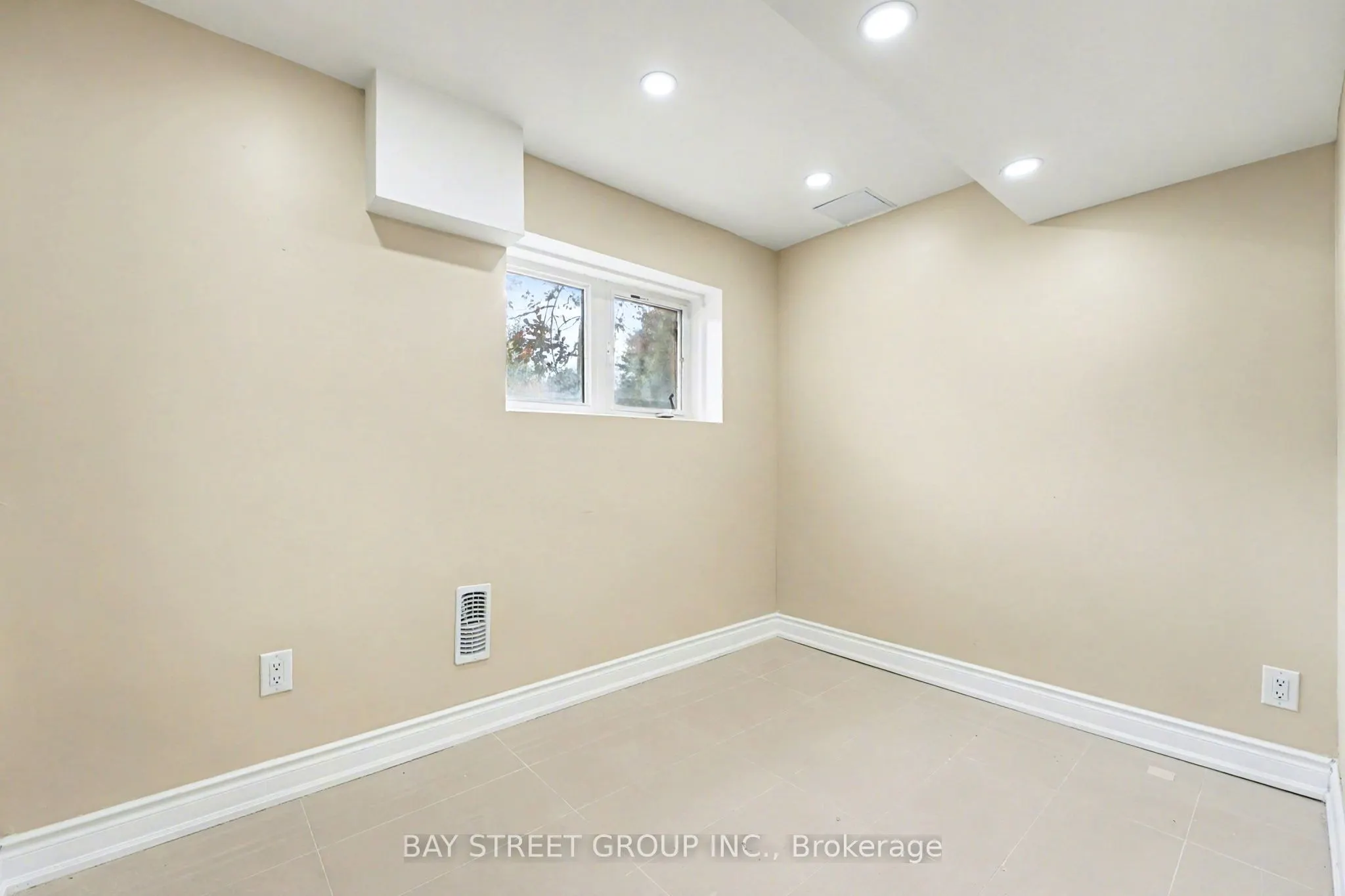 19 Goldlist Drive, #Basment
