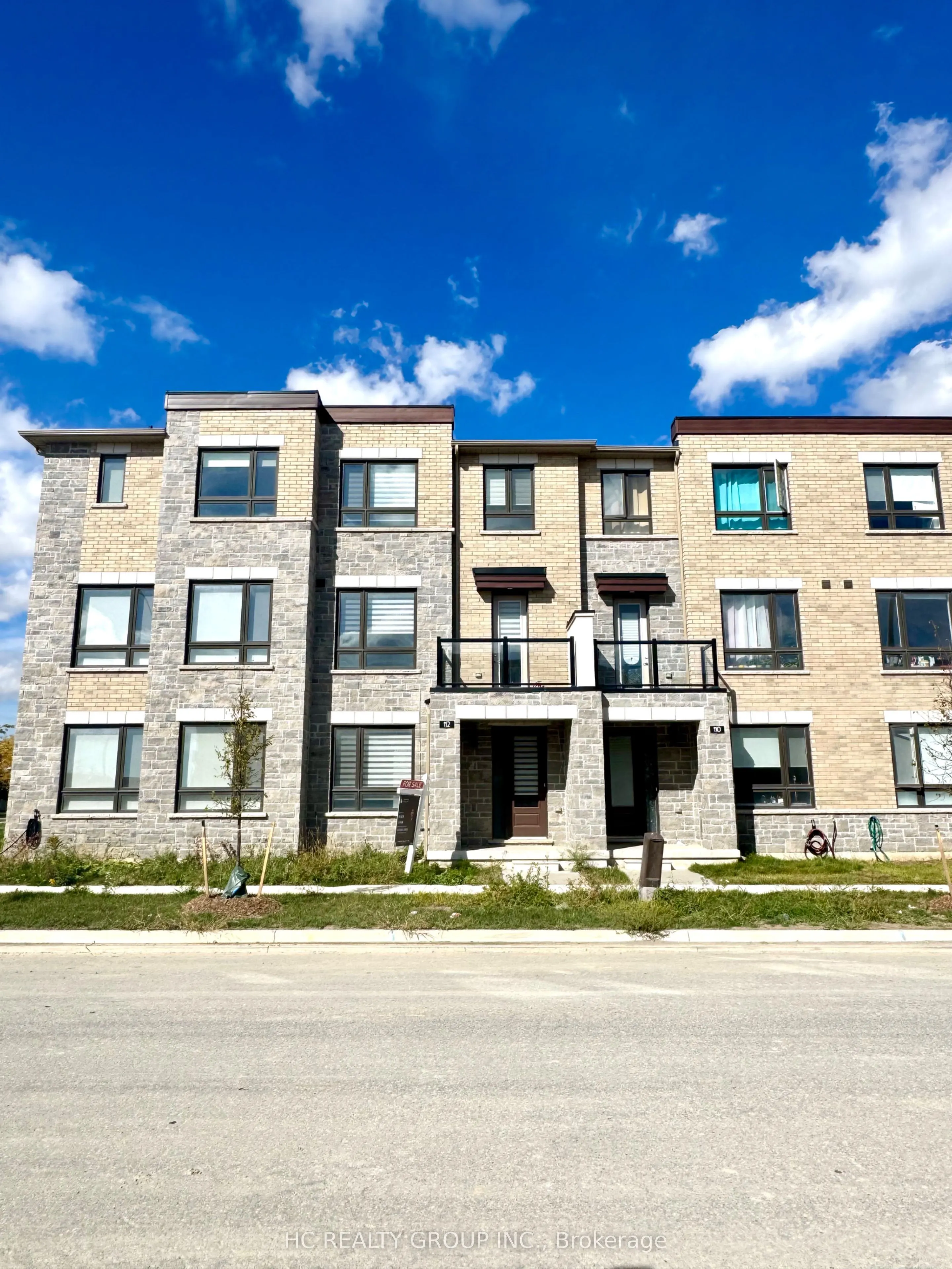 112 Robert Eaton Avenue W