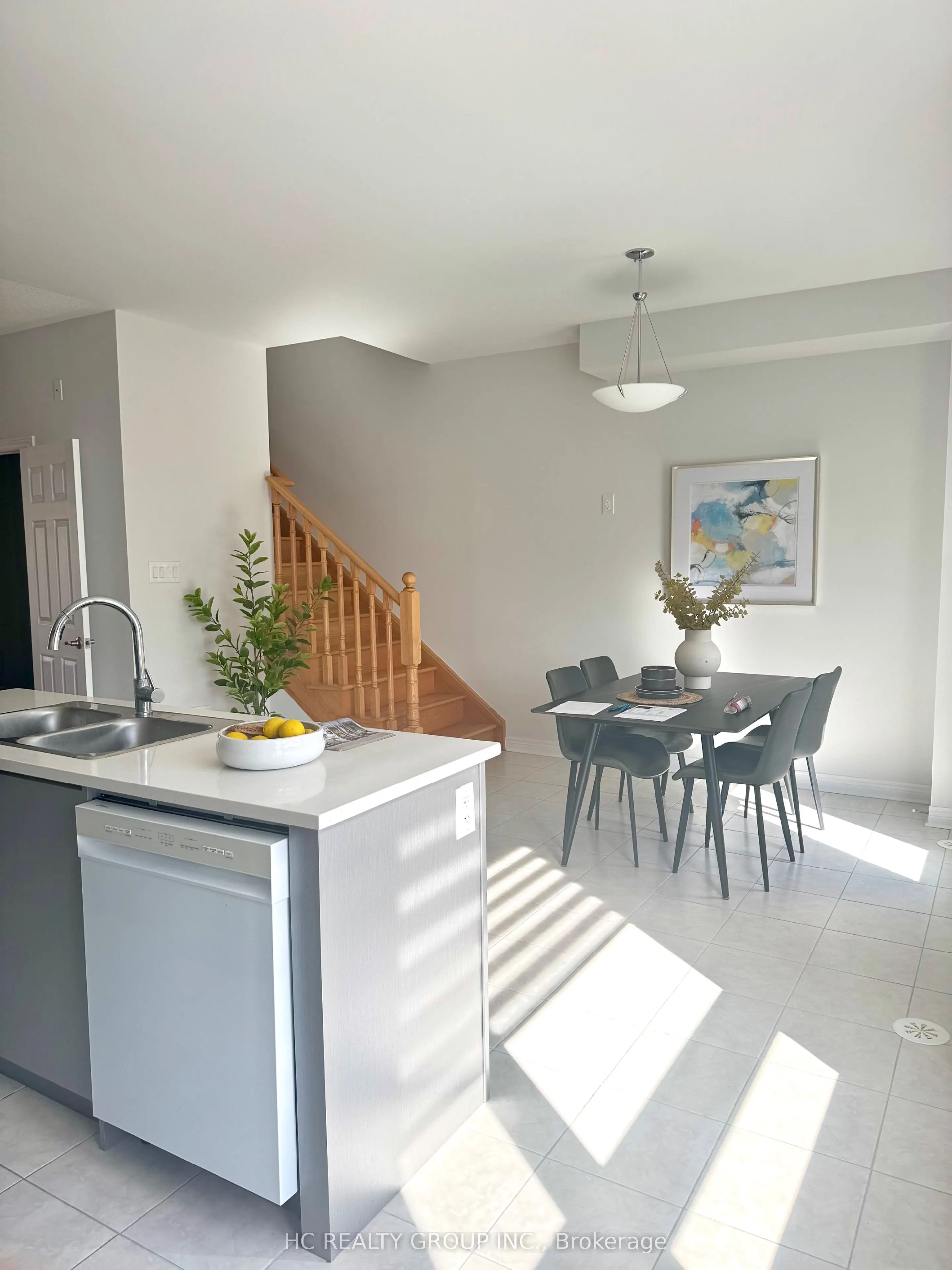 112 Robert Eaton Avenue W