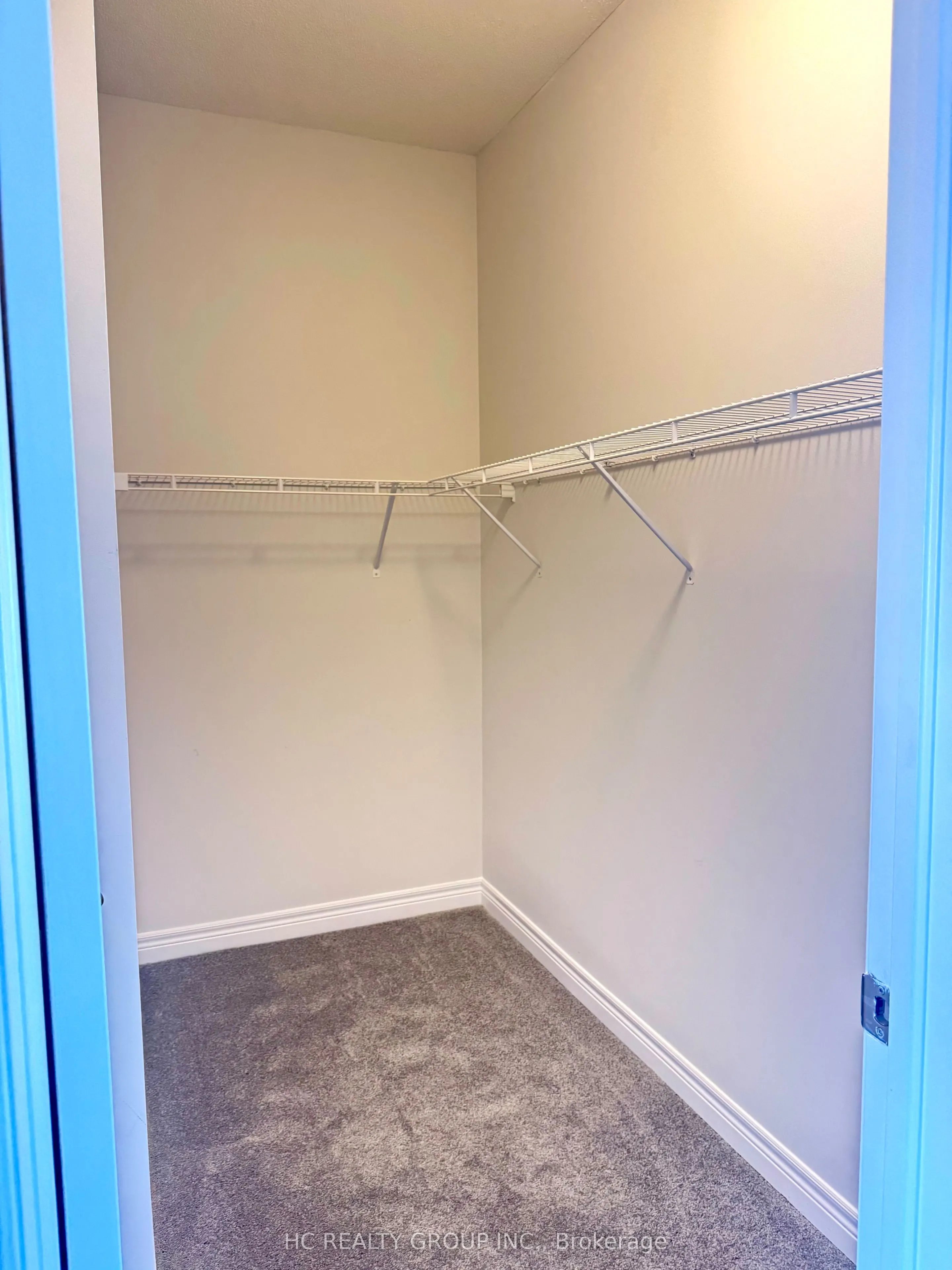 112 Robert Eaton Avenue W