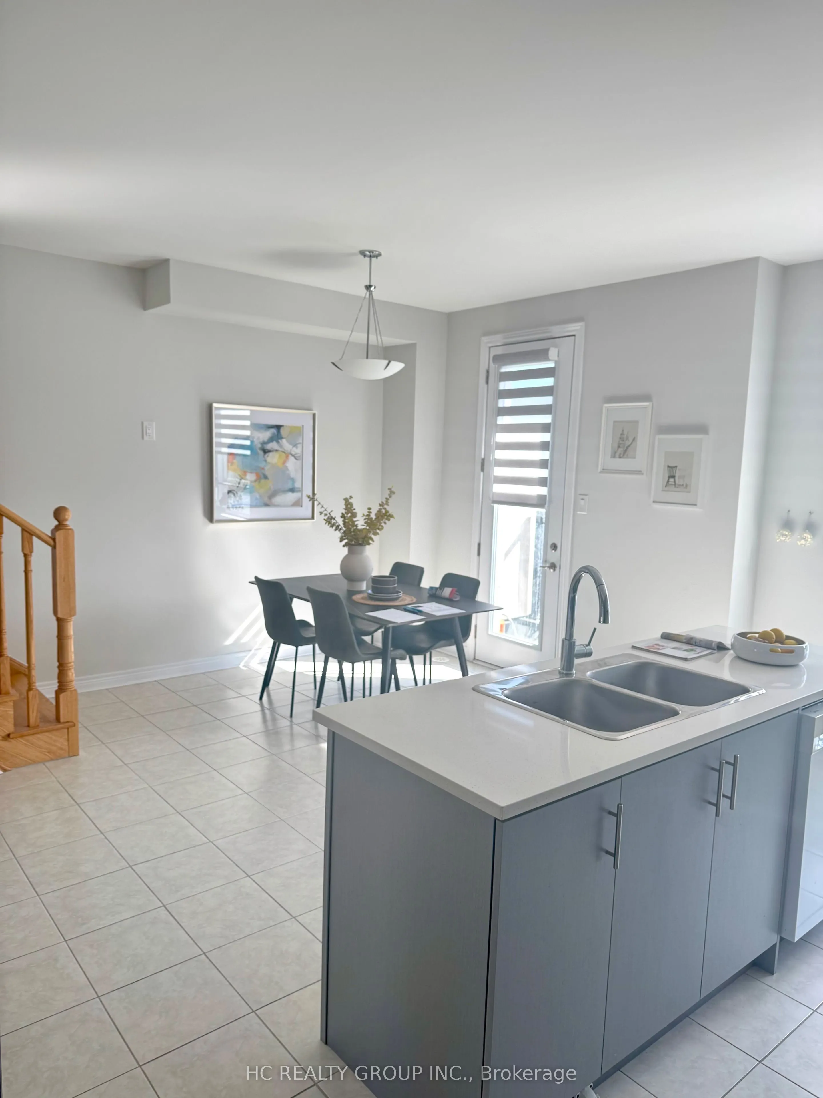 112 Robert Eaton Avenue W