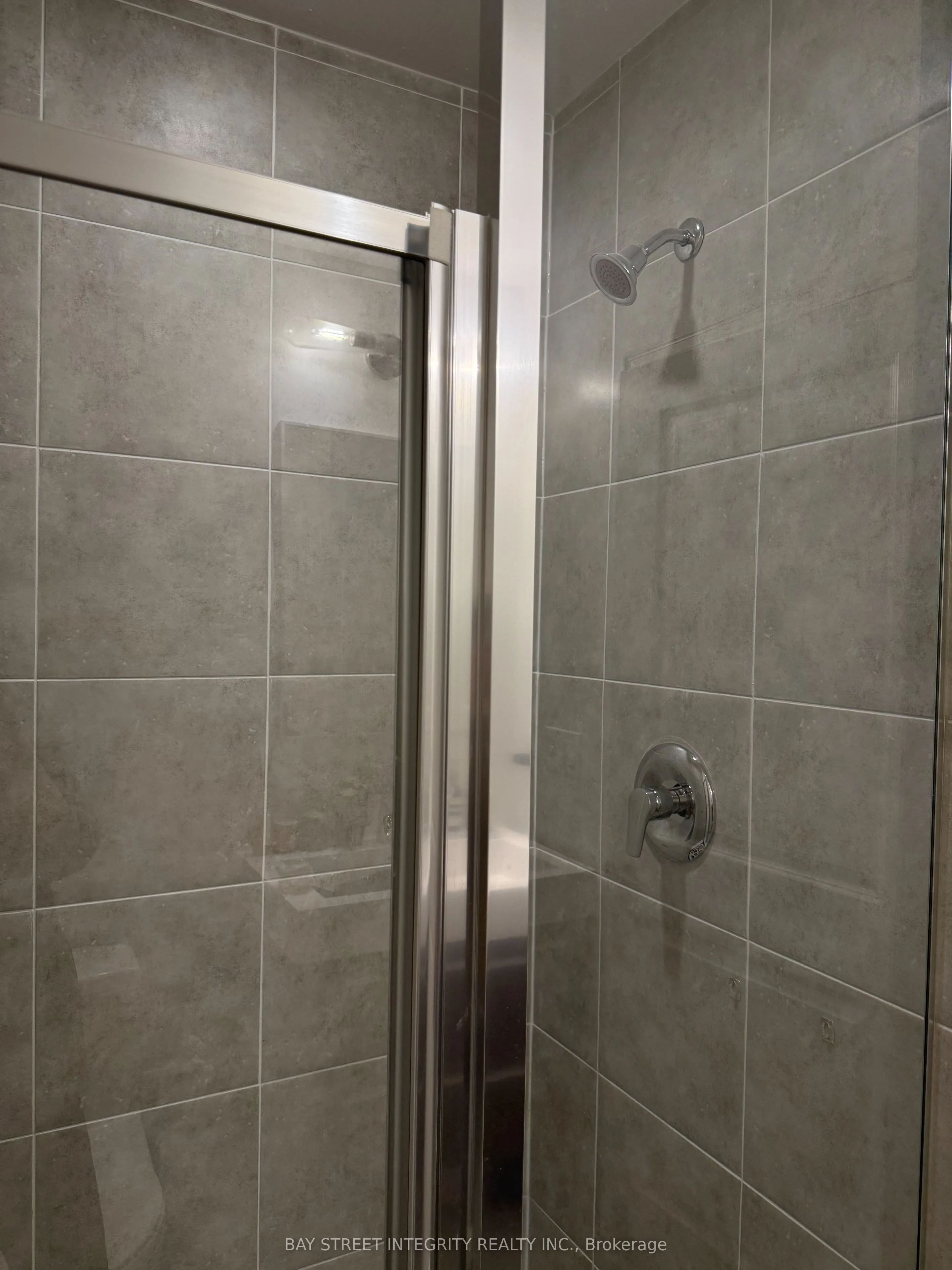 8 Rough Valley Drive W, #906B