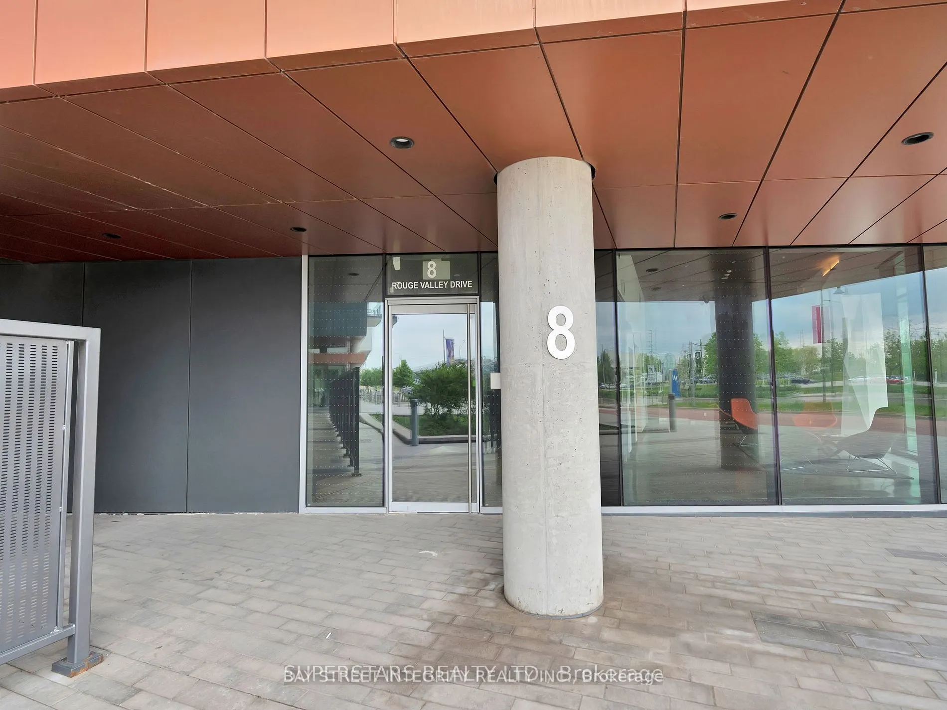 8 Rough Valley Drive W, #906B