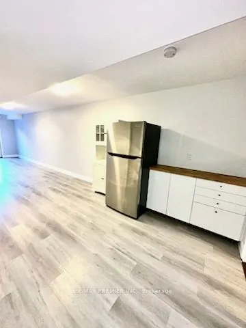 34 WALTER SINCLAIR Court