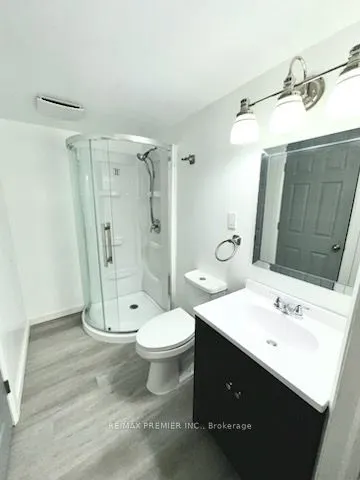 34 WALTER SINCLAIR Court