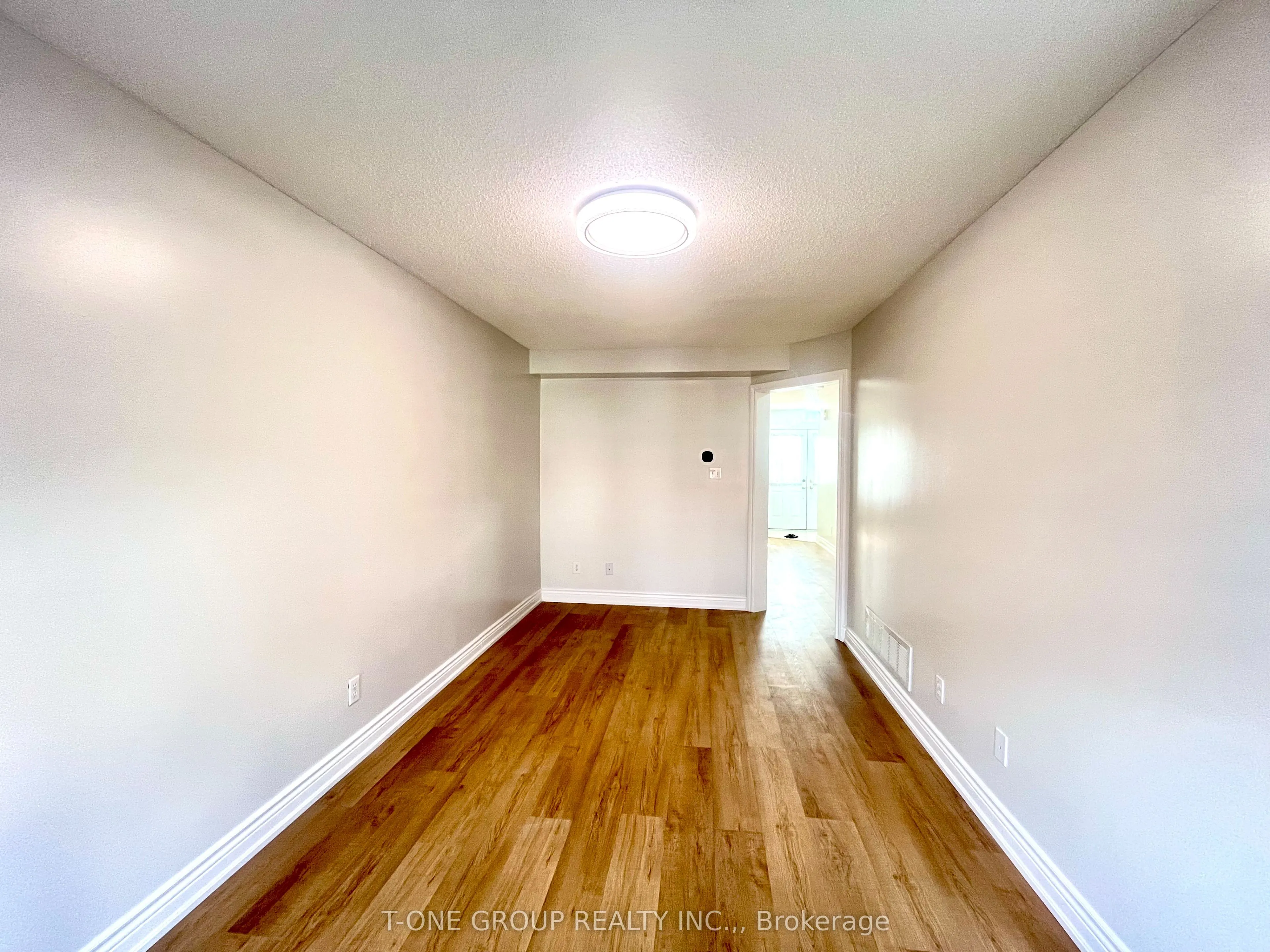 28 Ian Baron Avenue