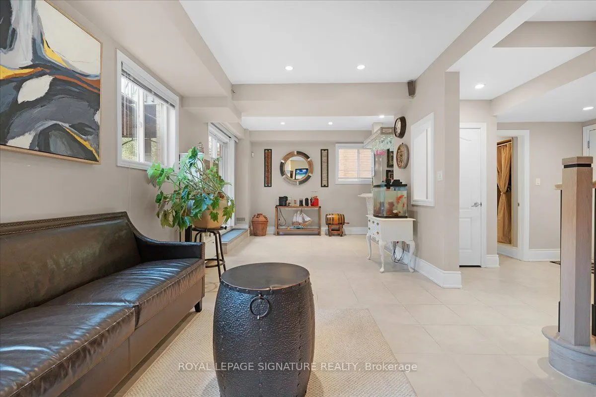 12 Pietro Drive