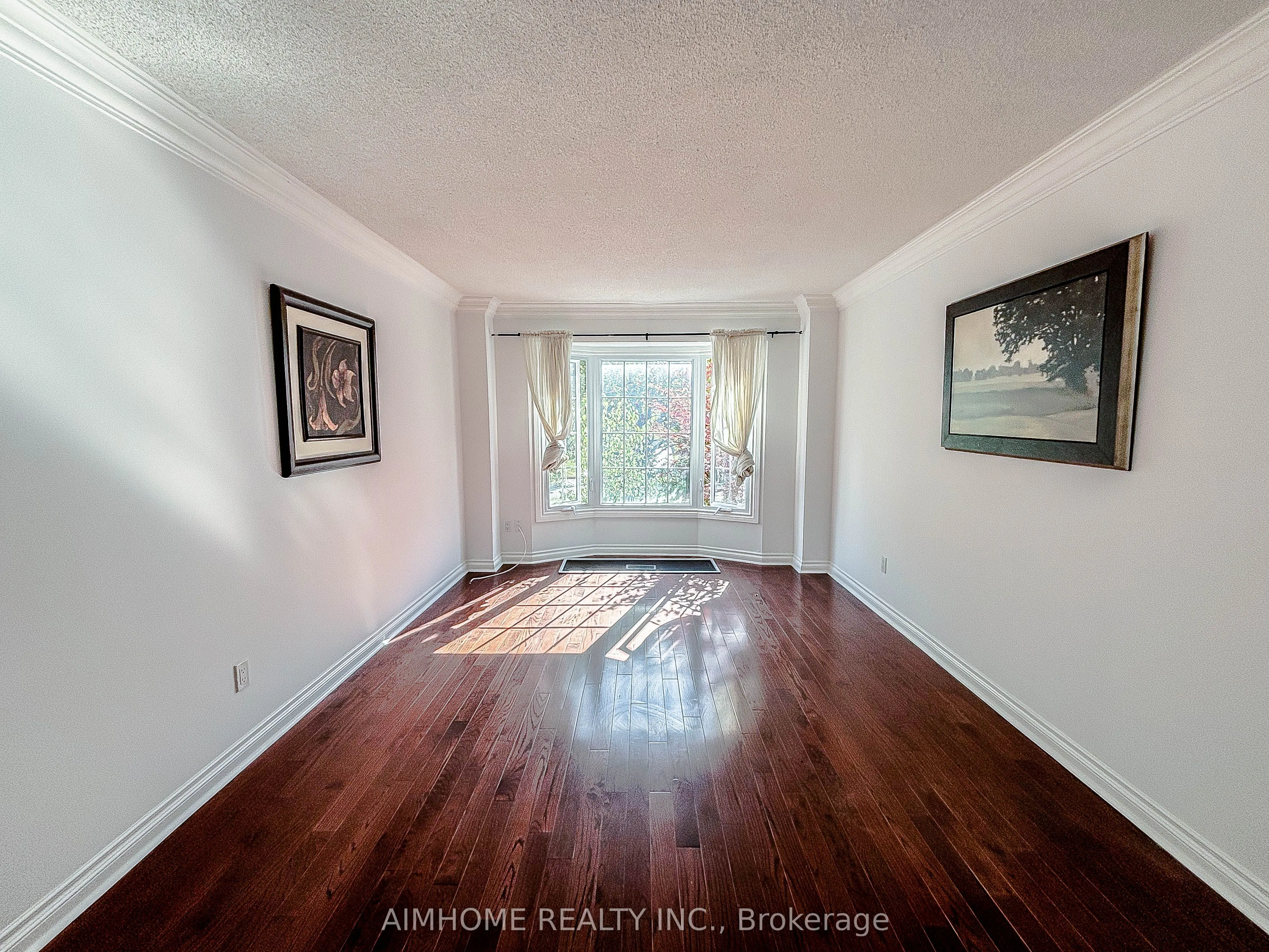 87 Ballard Crescent