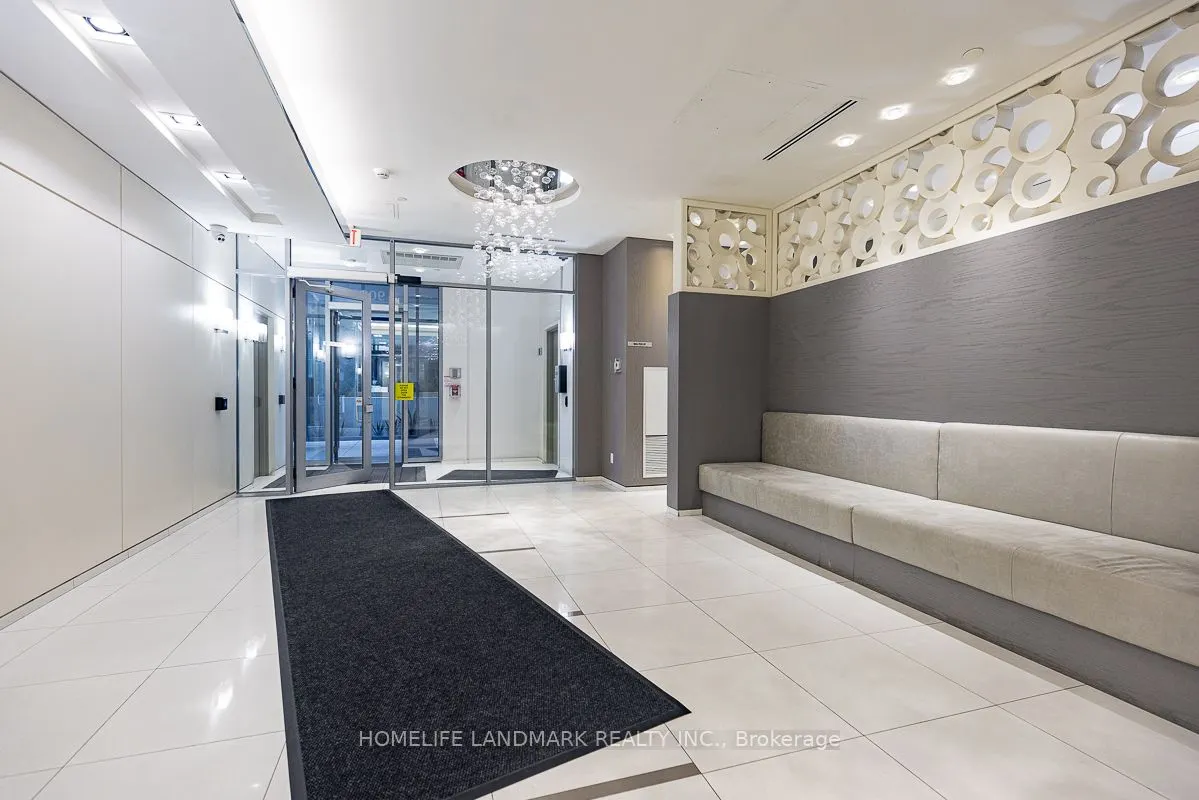9088 Yonge Street, #507