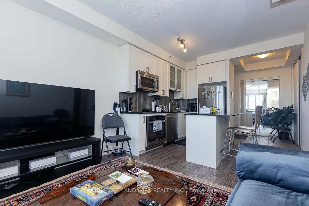 9088 Yonge Street, #507