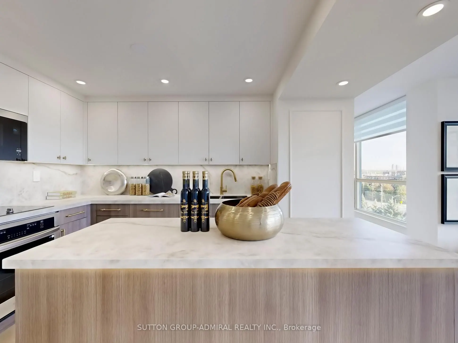 1 Clark Avenue W, #704
