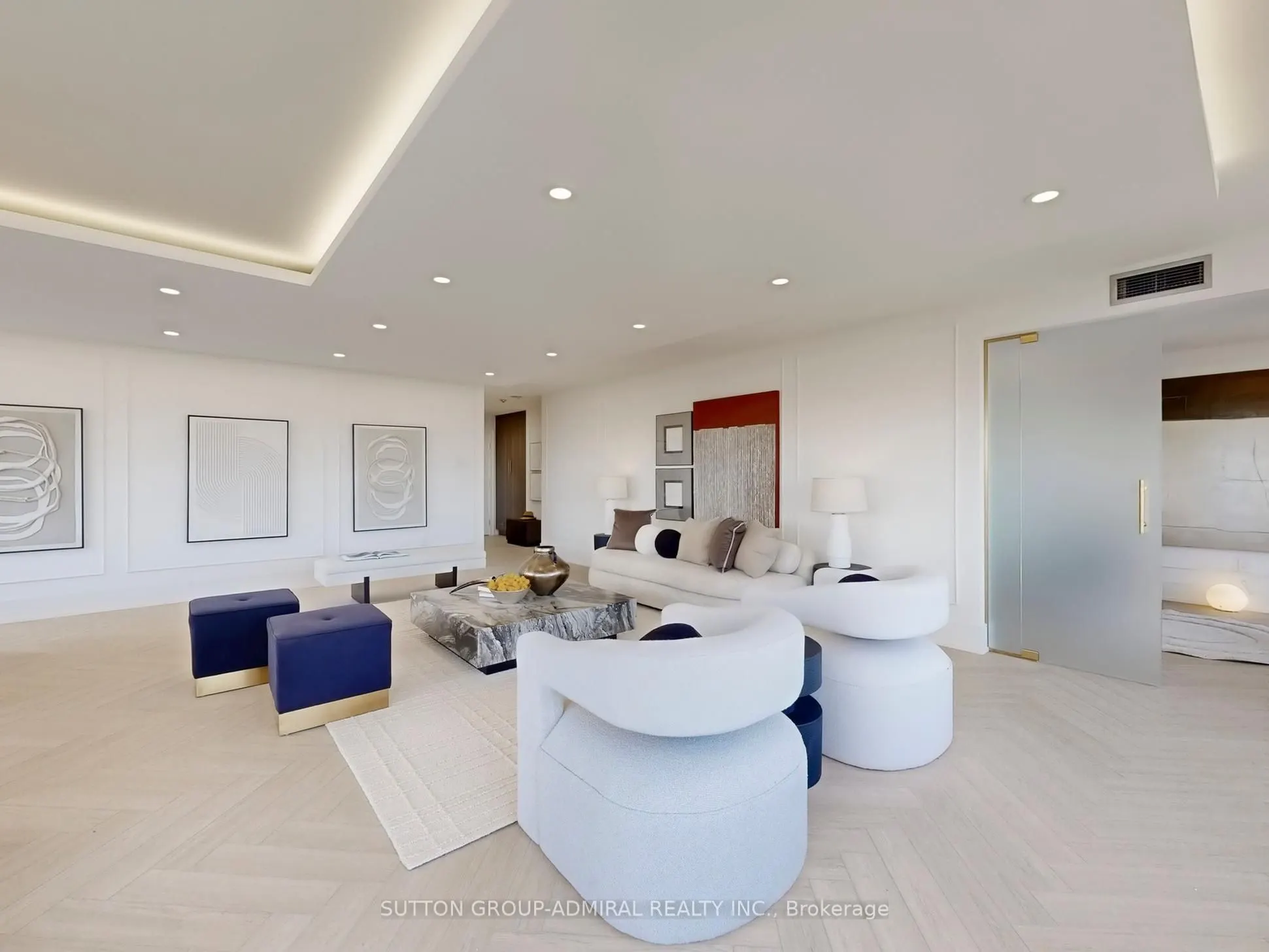 1 Clark Avenue W, #704
