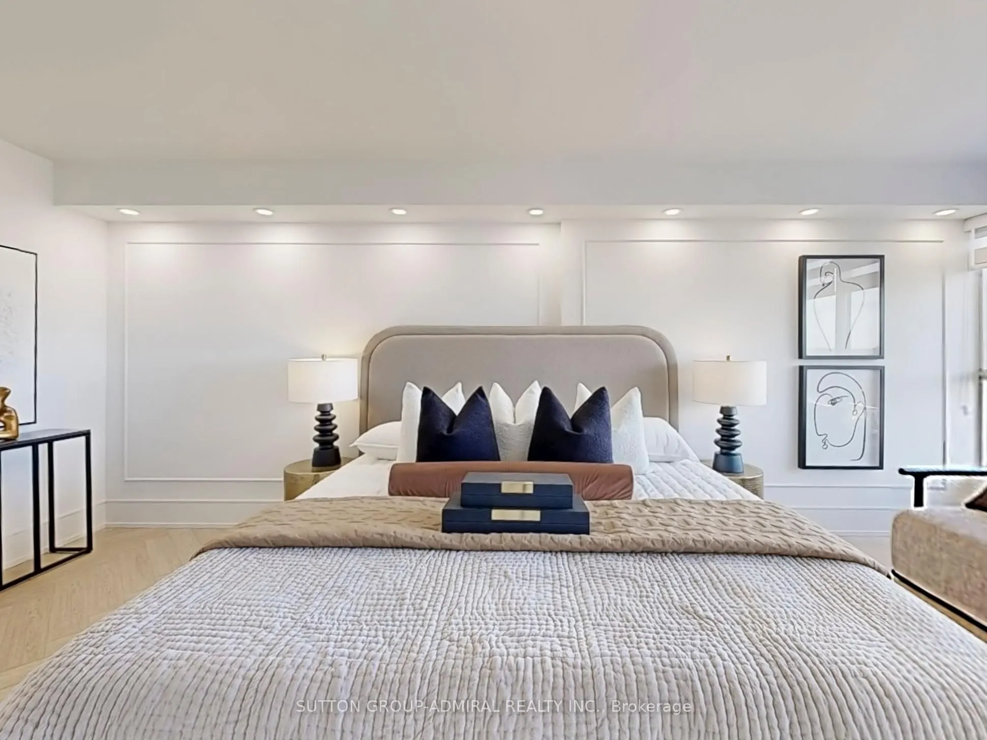 1 Clark Avenue W, #704