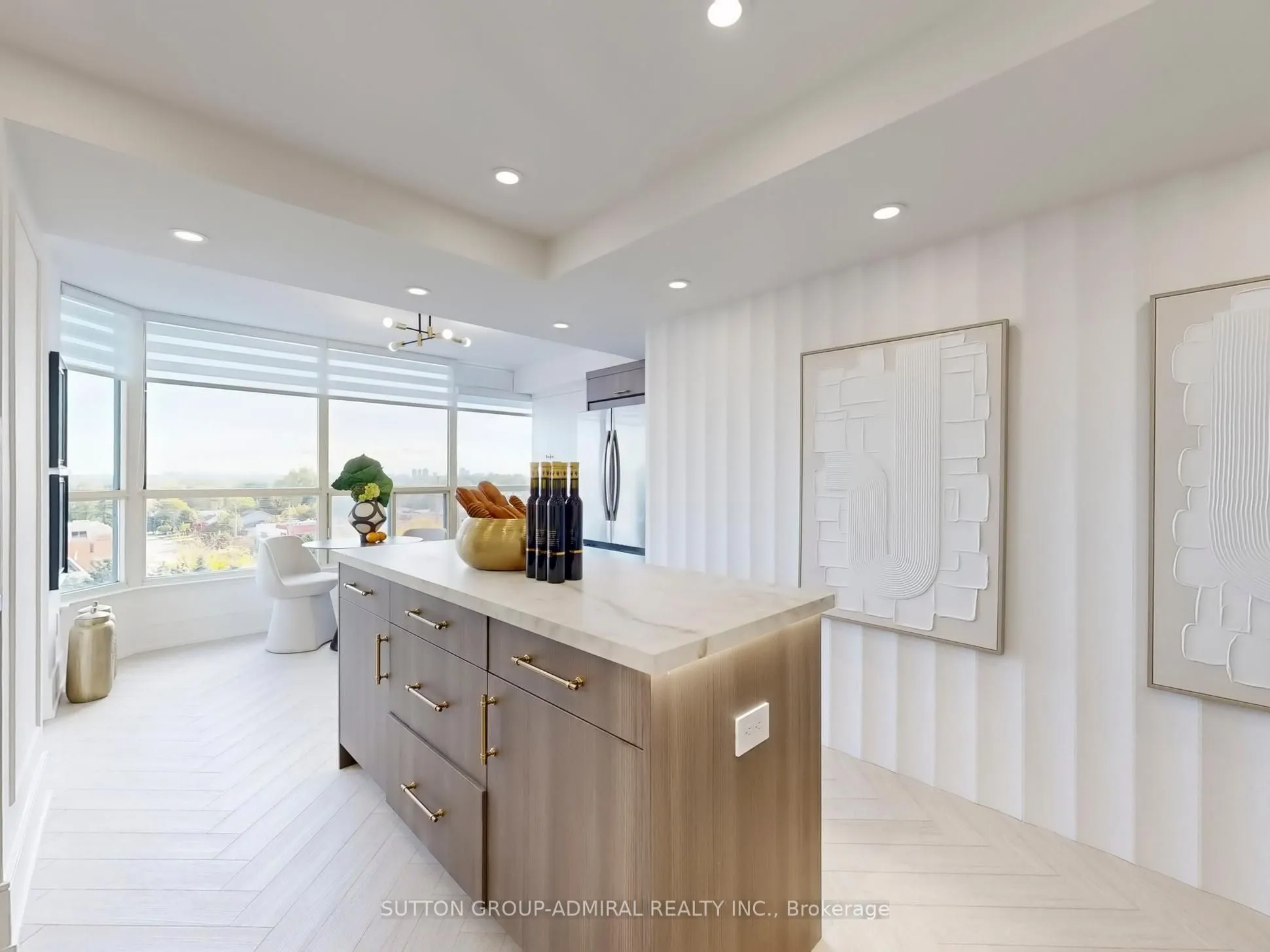 1 Clark Avenue W, #704