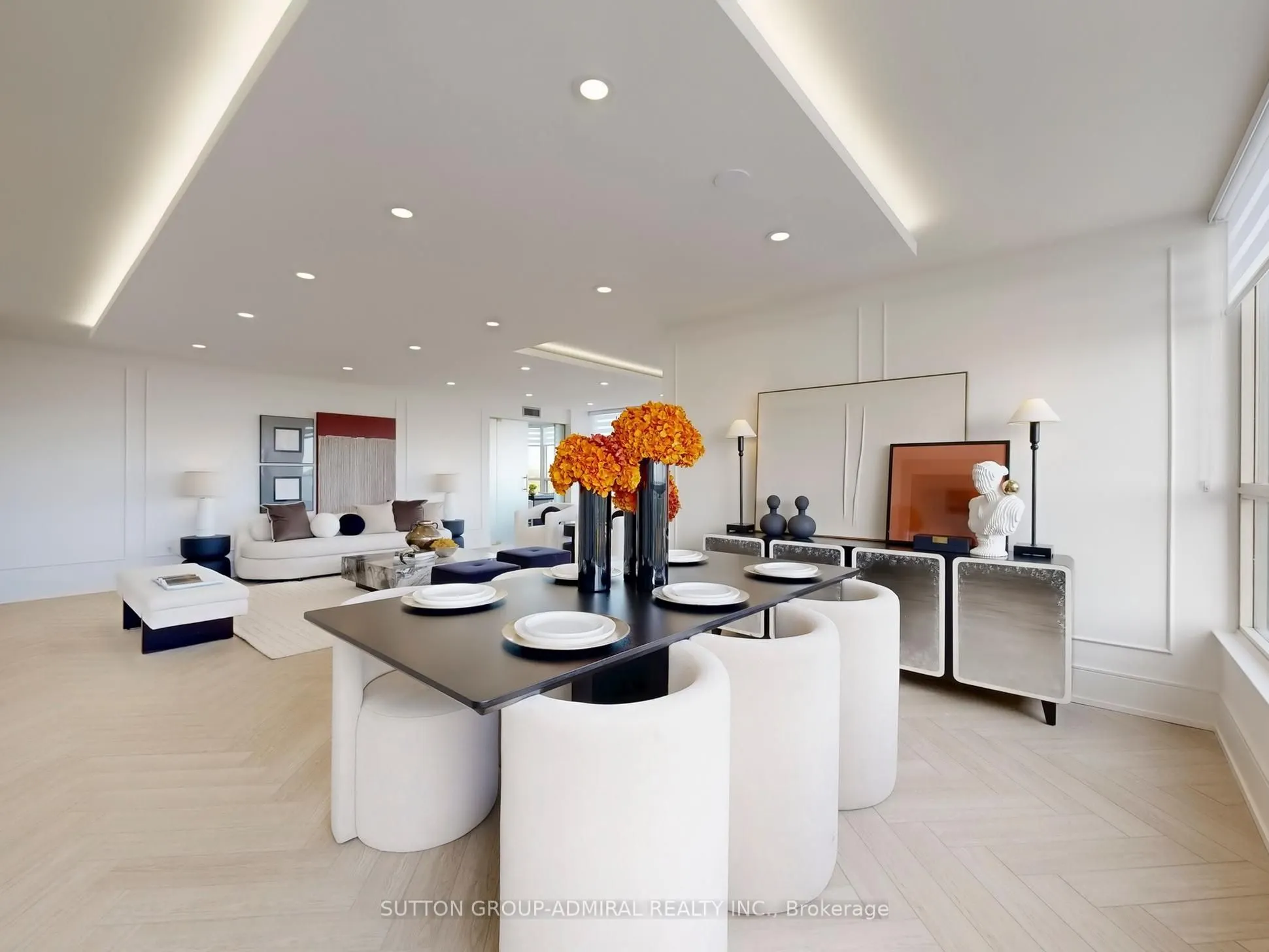 1 Clark Avenue W, #704
