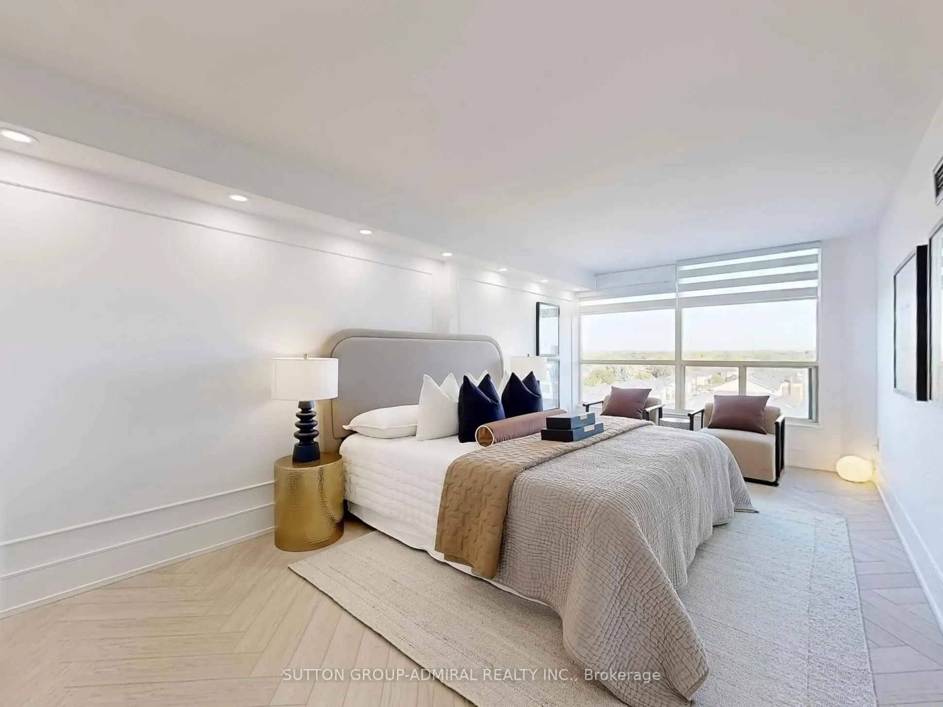 1 Clark Avenue W, #704