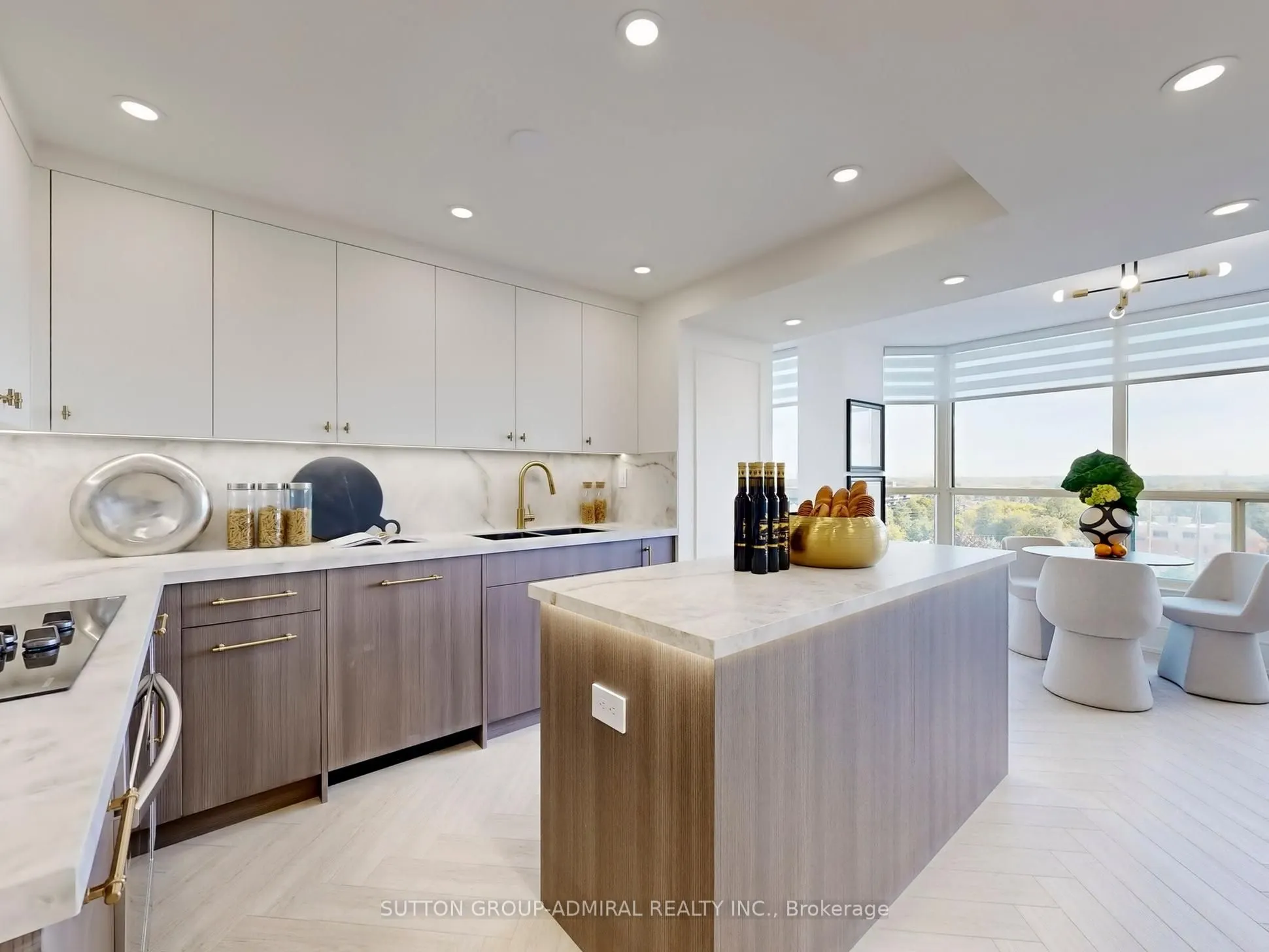 1 Clark Avenue W, #704