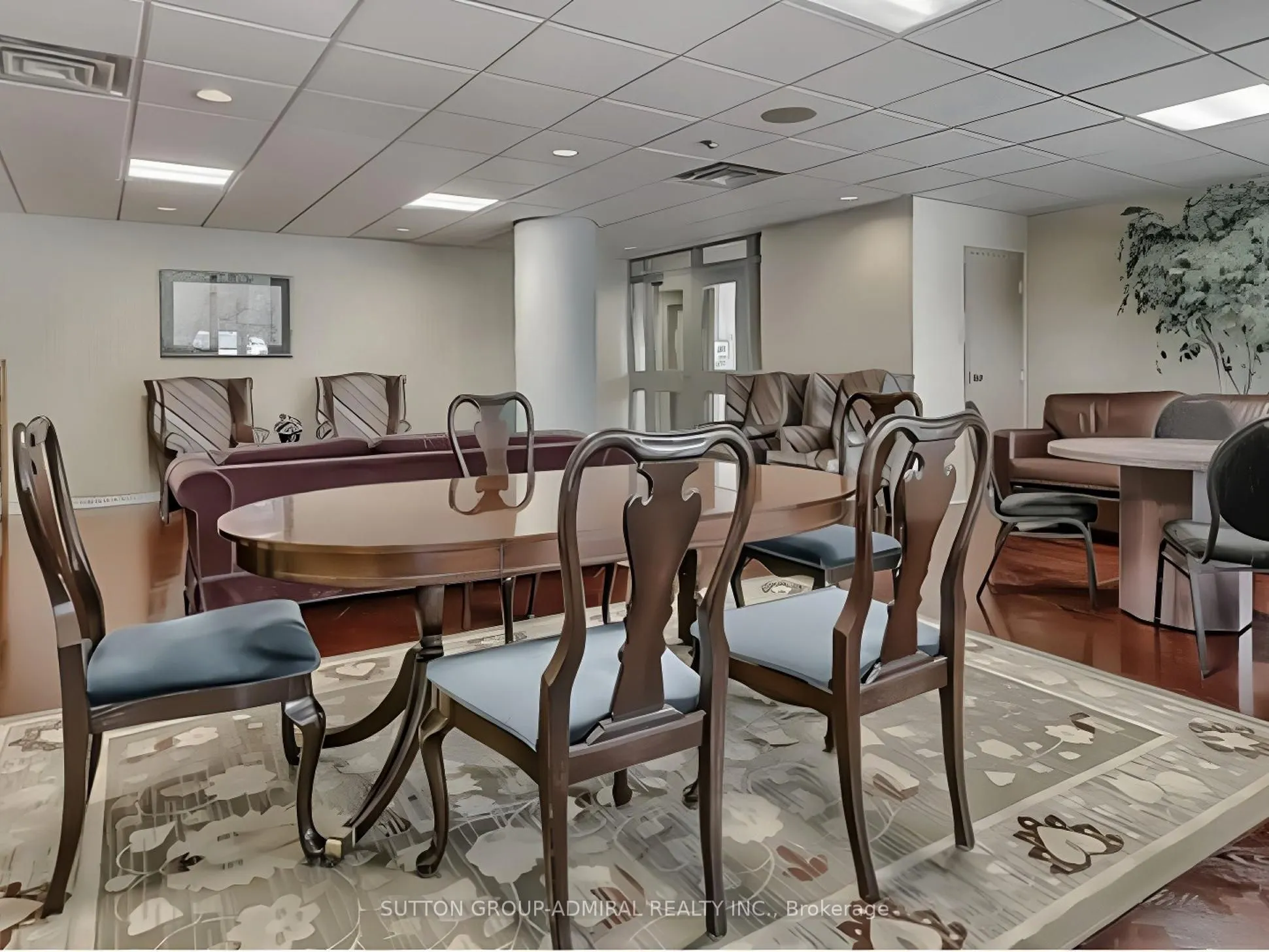 1 Clark Avenue W, #704