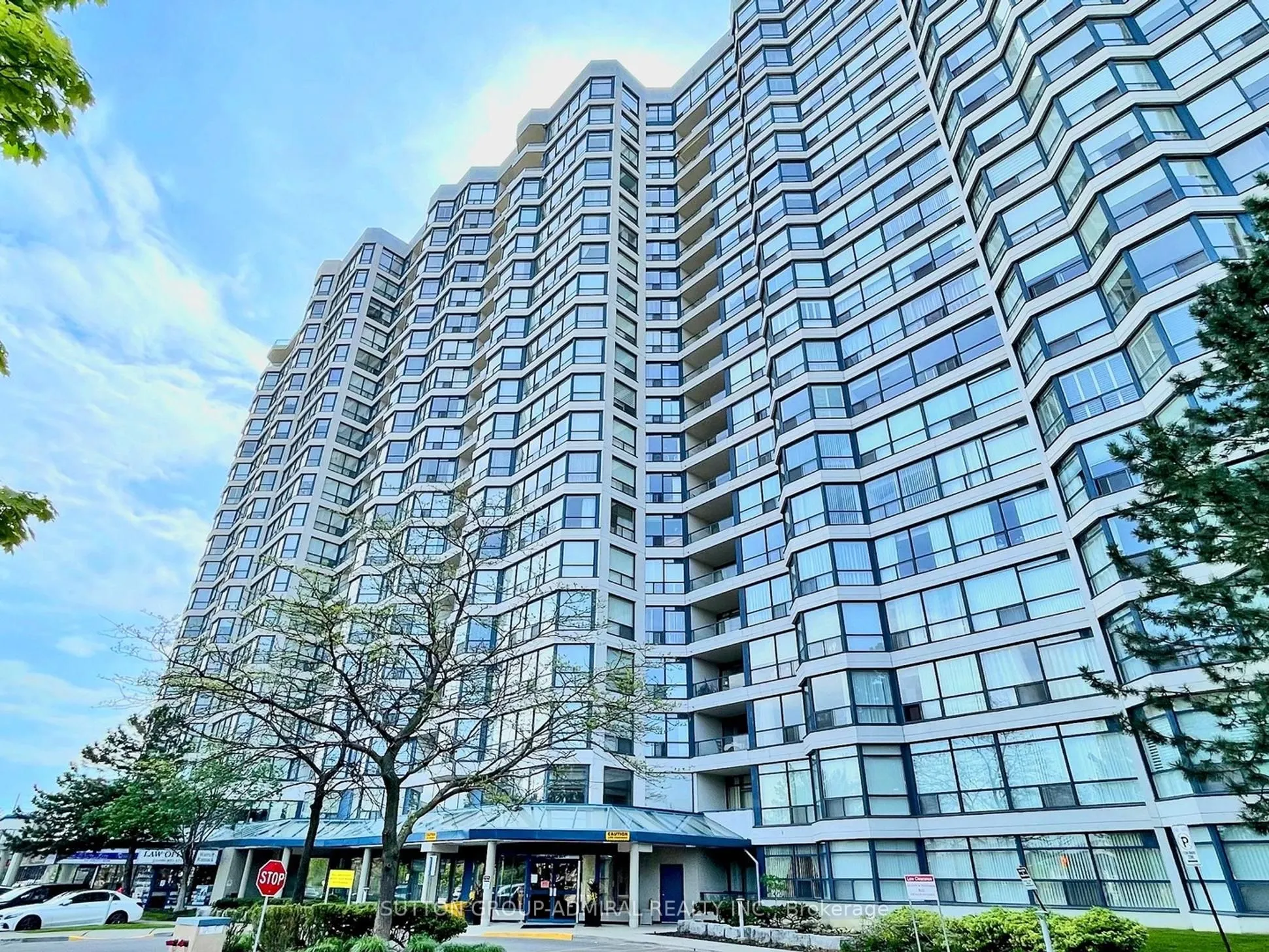 1 Clark Avenue W, #704