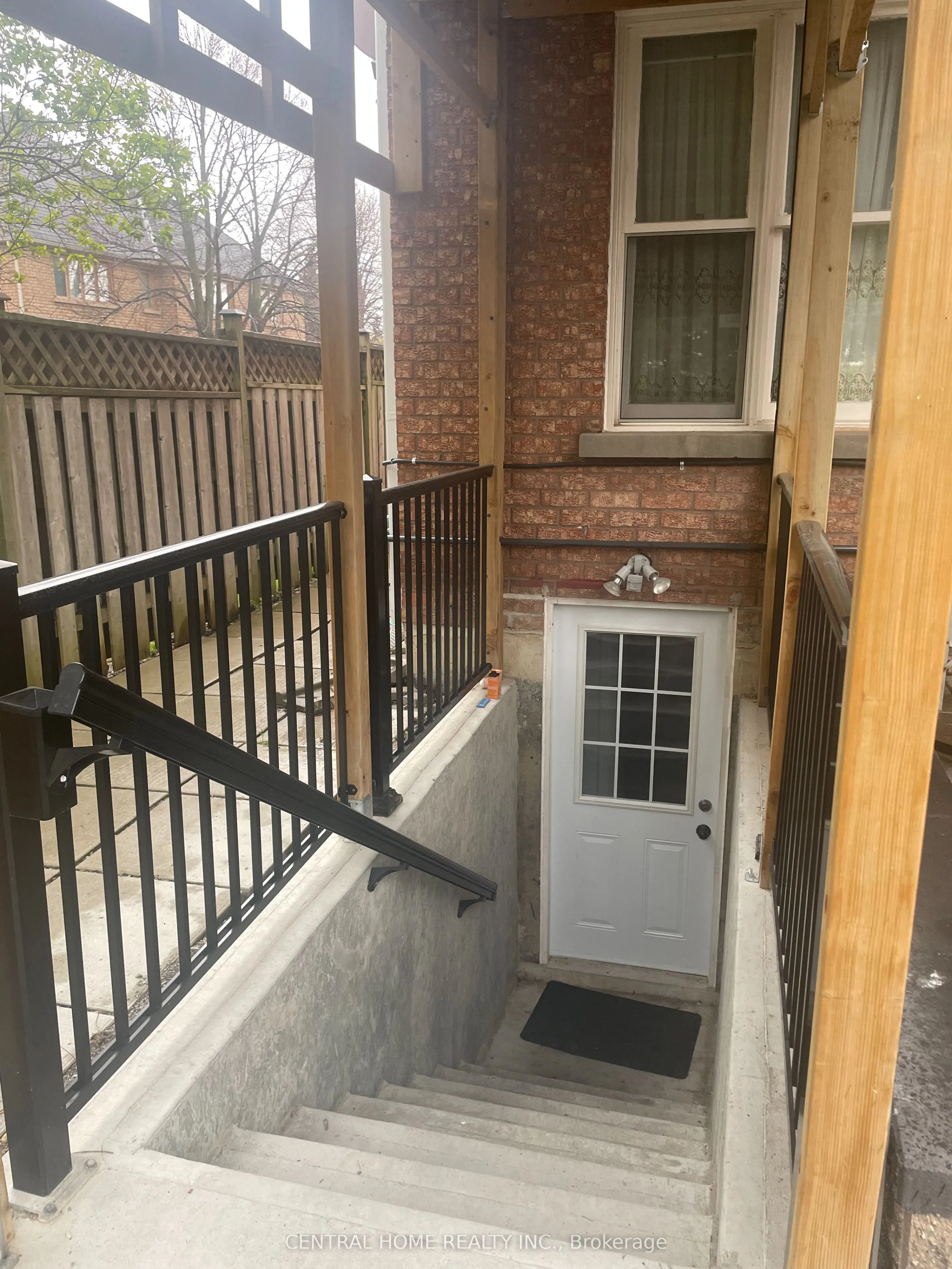 1 Highview Crescent