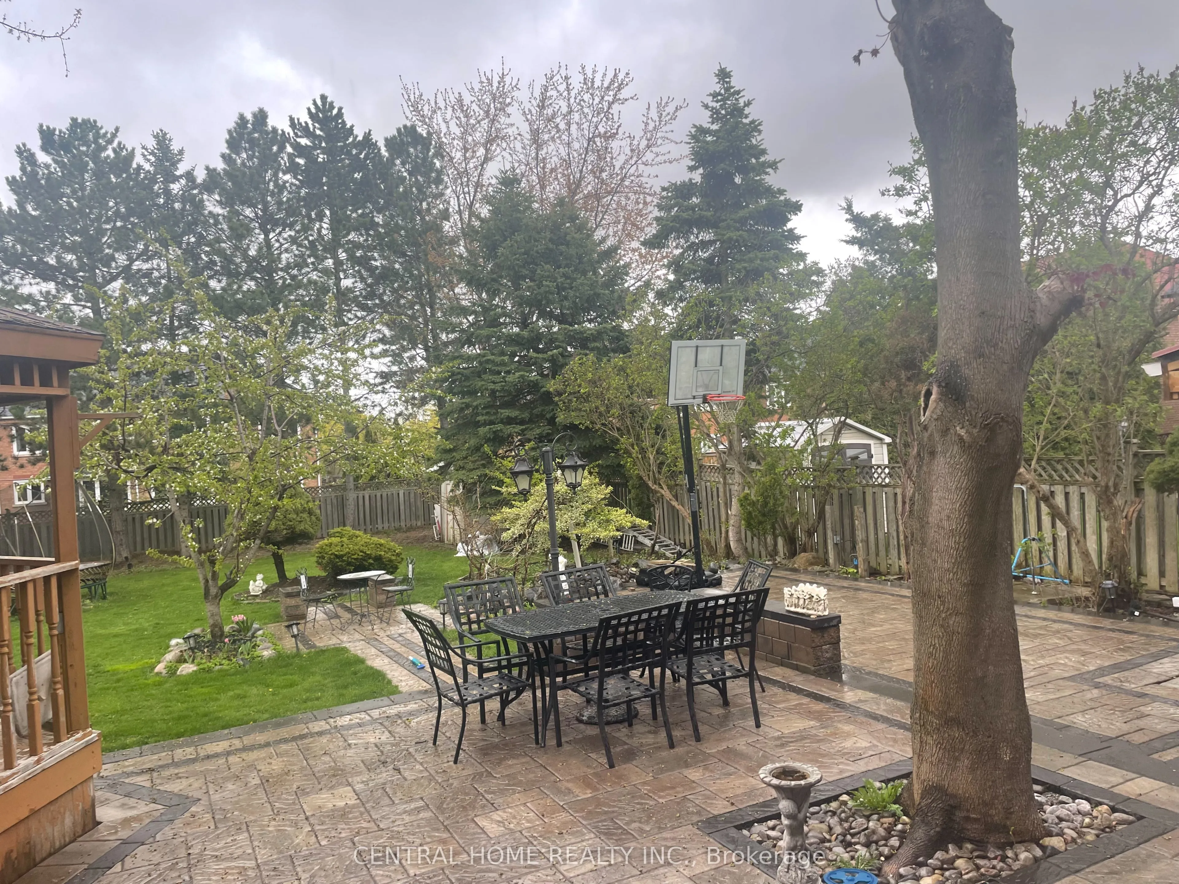 1 Highview Crescent