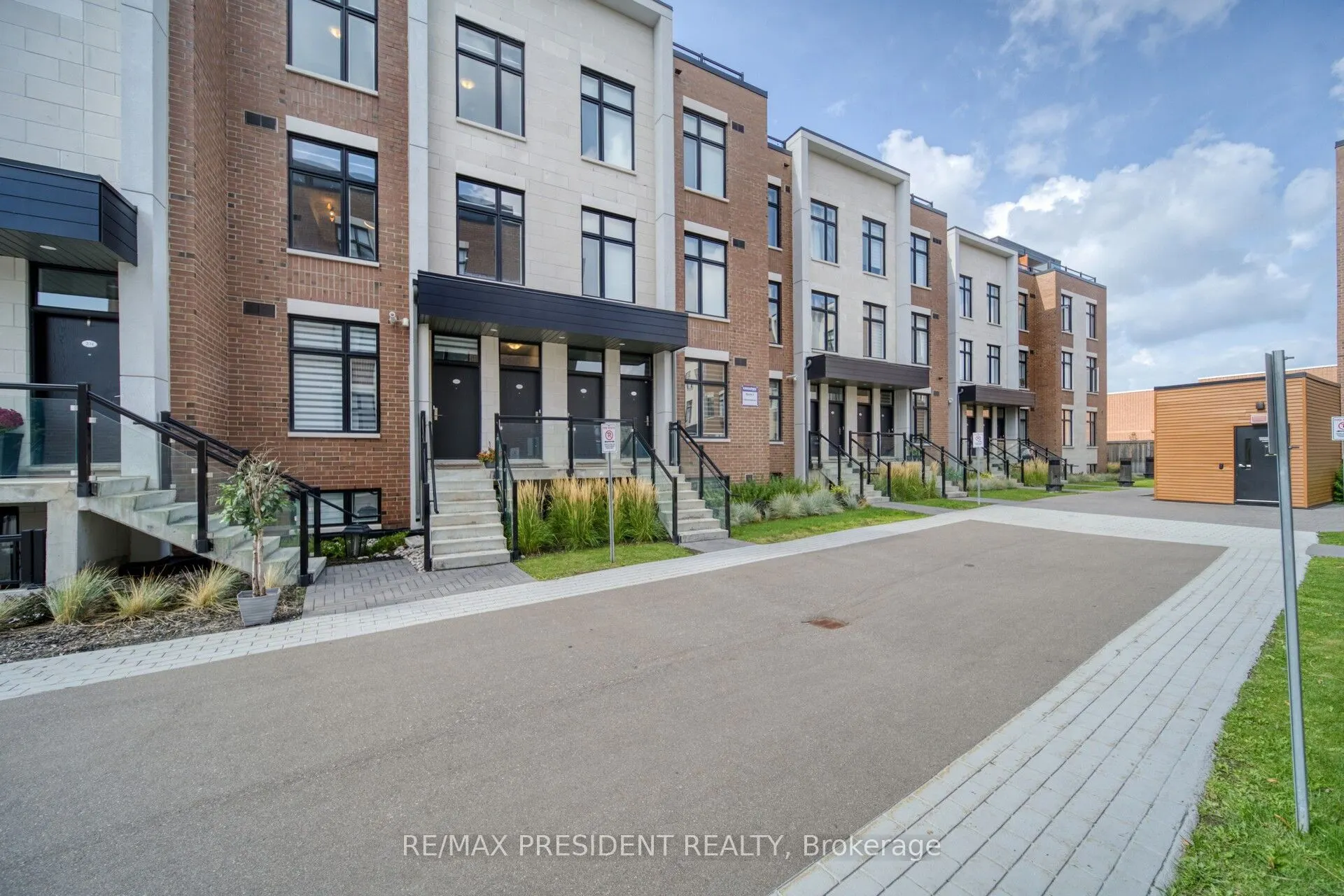 9580 Islington Avenue, #U232