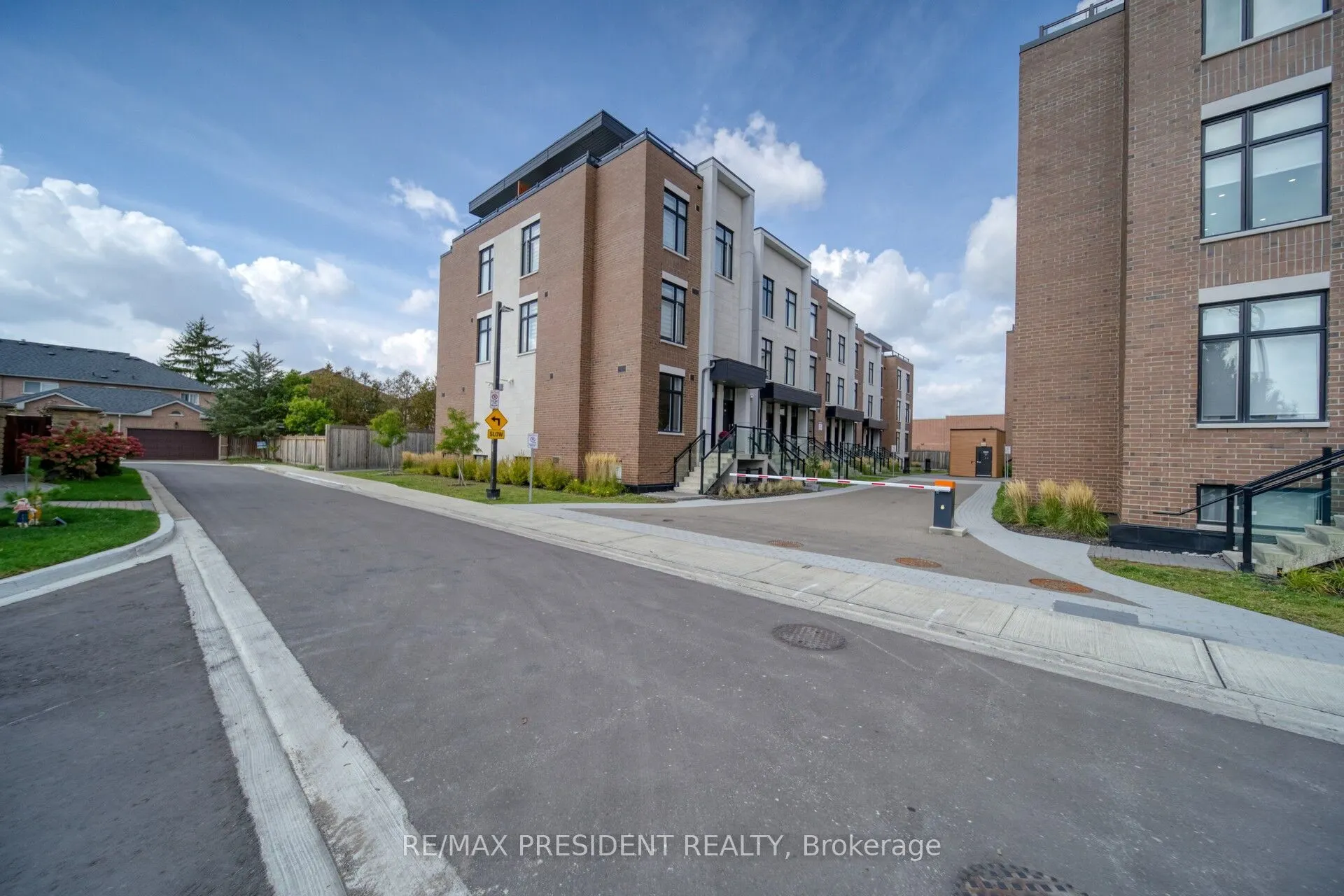 9580 Islington Avenue, #U232